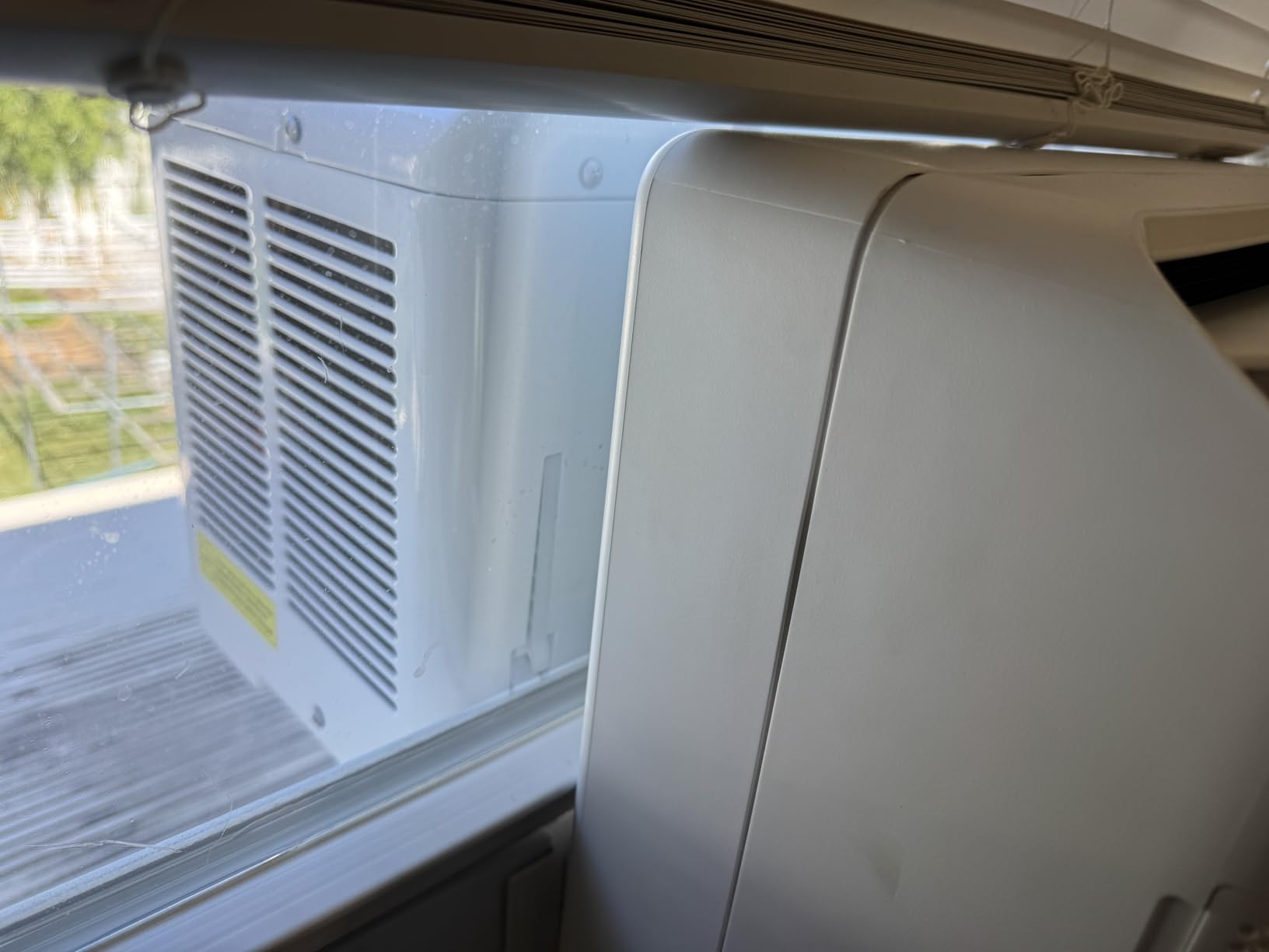 Midea 12,000 BTU U Shaped Smart Inverter Window Air Conditioner - Cools 550 Sq Ft, Ultra Quiet with Open Window Operation - Alexa/Google Assistant Compatible (2026 Edition) customer photo 2