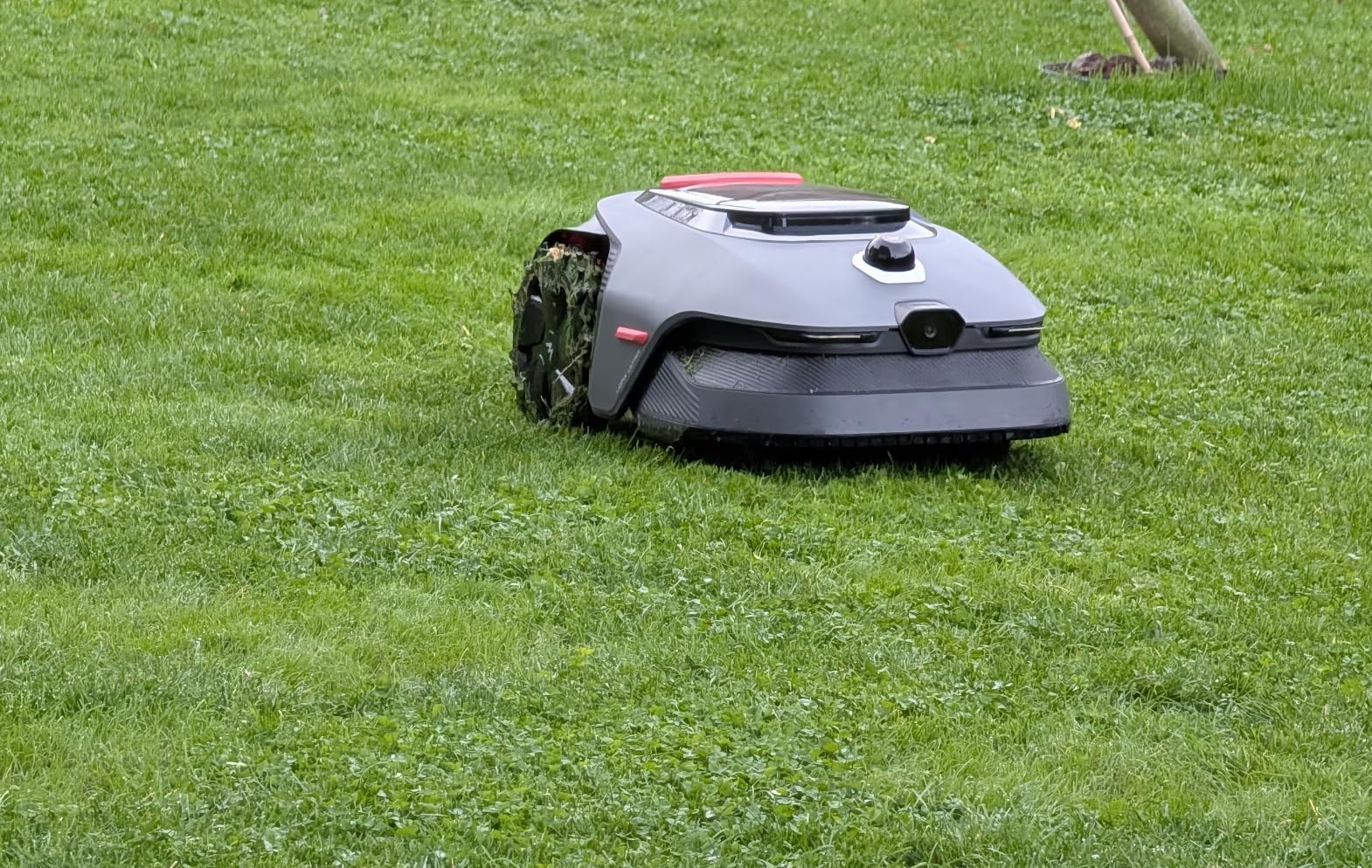 LiDAX Ultra 1000 Robot Lawn Mower Wire Free for 1/4 Acre, RTK-Free+360 Degree 3D LiDAR+AI Vision Auto Mapping, Zero-Edge Cutting, Cutting Height 1.2-3.9 inch, 45% Slope, Up to 150 Managed Zones Dual Maps customer photo 1
