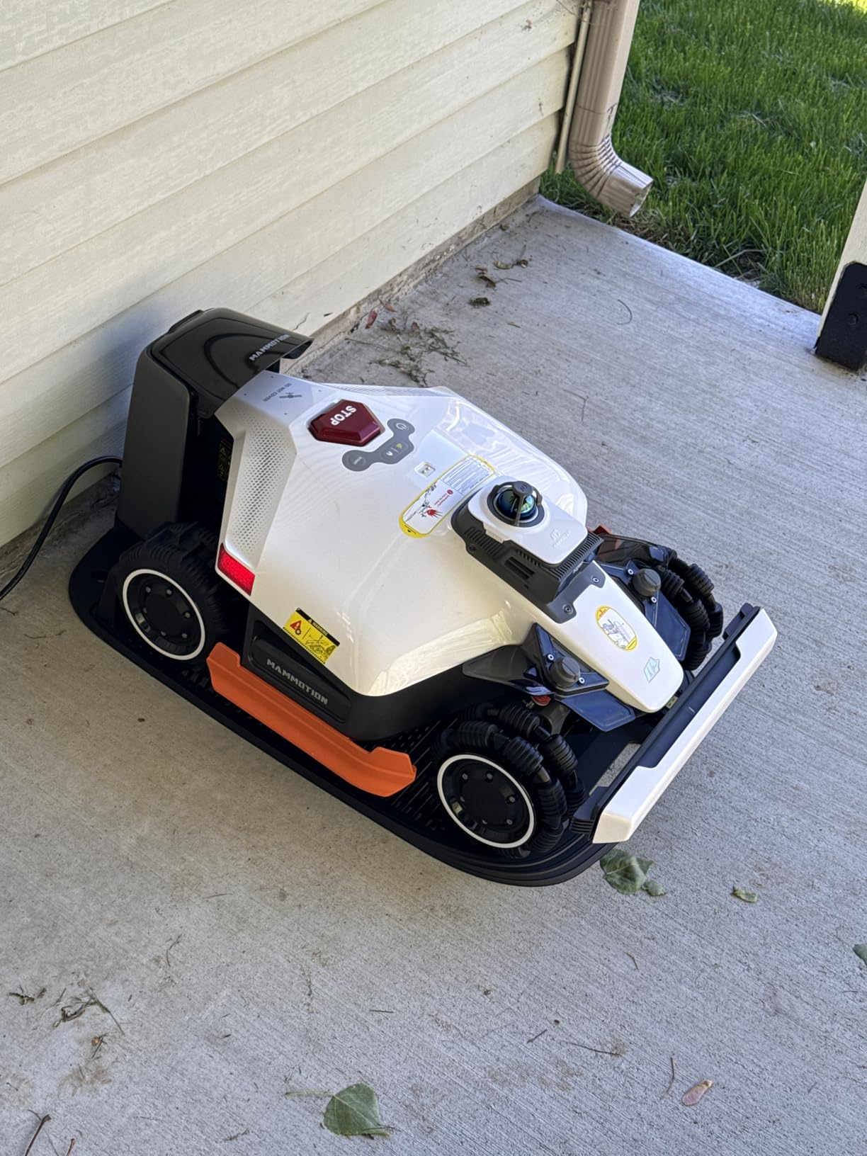 Mammotion LUBA 3 AWD 5000H Robot Lawn Mower for 1.25 Acres, 360 Degree LiDAR+NetRTK+AI Vision Tri-Fusion Positioning, All-Wheel-Drive for 80% Slopes, 50 Multi-Zone Management, Cutting Height 2.2-4.0 inch customer photo 2