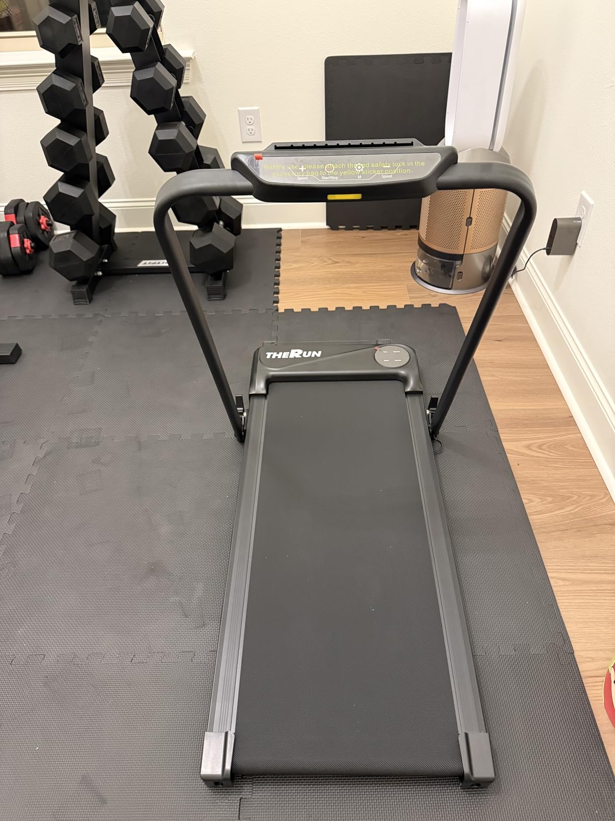 THERUN Walking Pad with Handle Bar, Walking Pad Treadmill for Home, Compact Treadmills with APP, Under Desk Treadmill with 10% Manual Incline, Portable Treadmill with Quiet Core customer photo 1