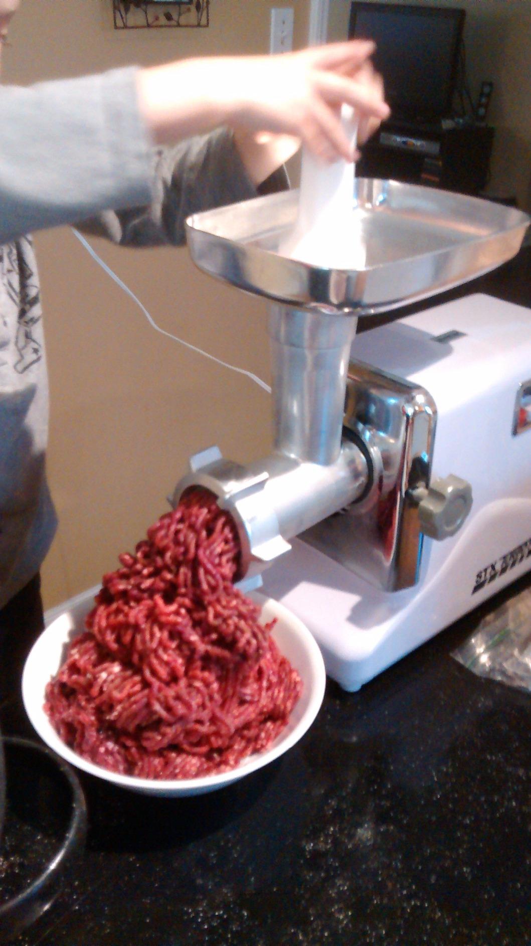 STX International Turboforce 3000 Series 5-in-1 Electric Meat Grinder | 3000W Max | 3-Speed | Size #12 | 5 Grinding Plates | 3 Stainless Steel Blades | Sausage Stuffer | Kubbe Maker & More Included customer photo 2
