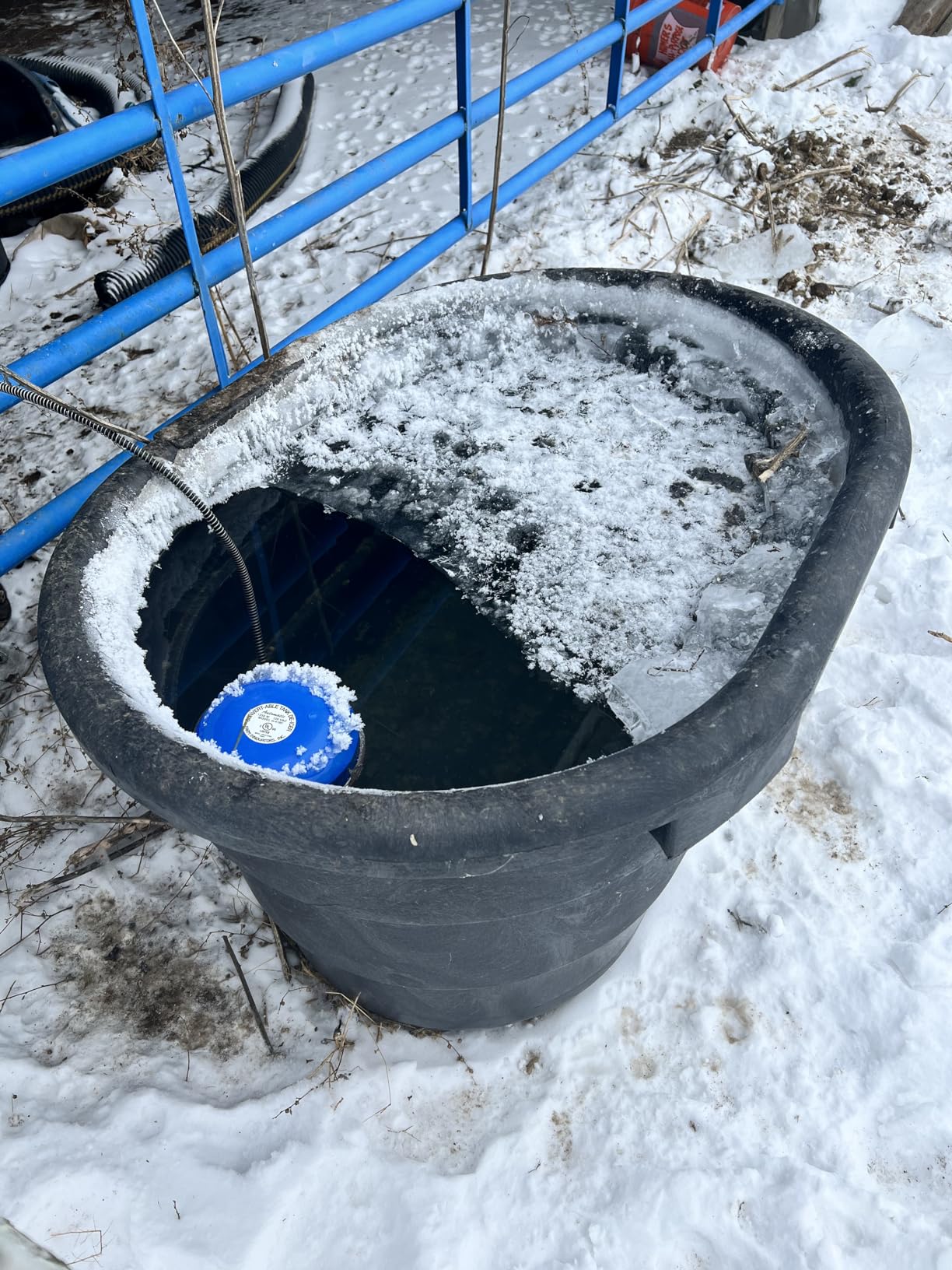 Farm Innovators H-418C Floating & Submergible Stock Tank De-Icer, 1250W | Thermostatically controlled heater operates only when necessary, easily converts between floating and submergible de-icer customer photo 1