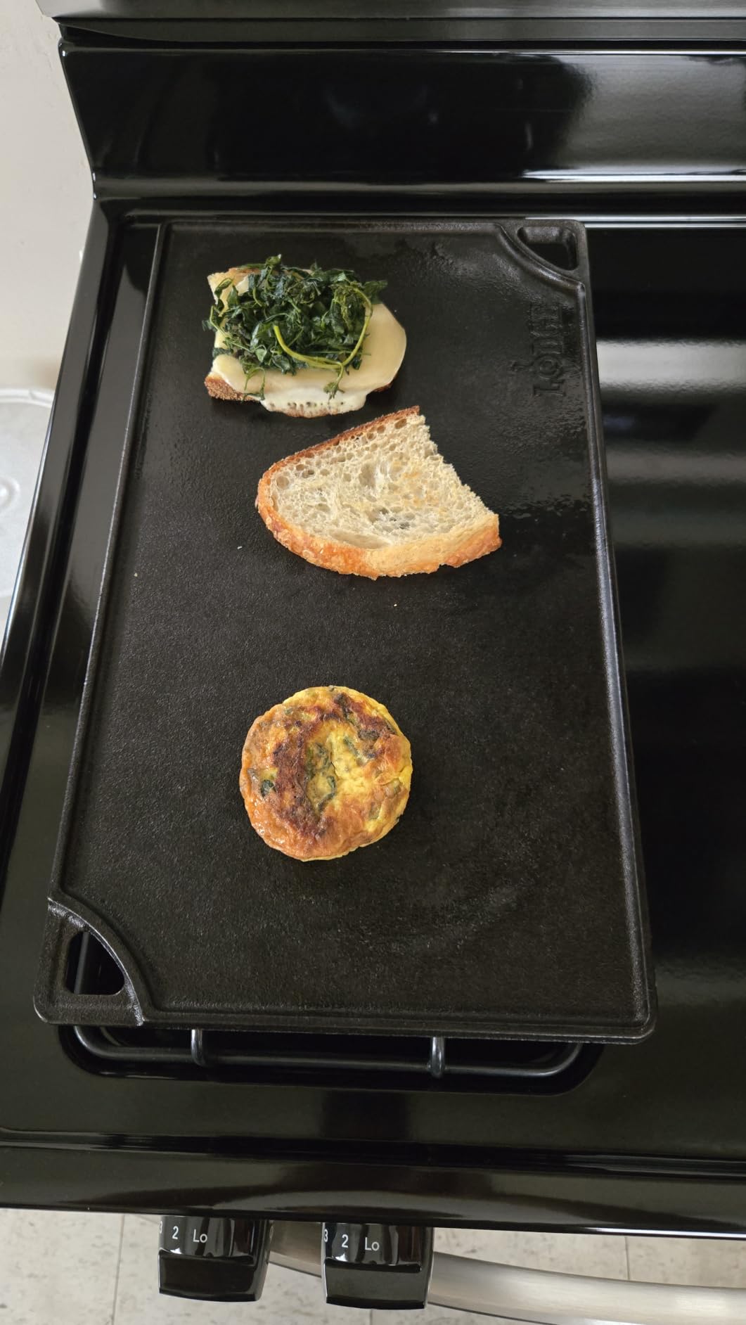 Lodge Reversible Cast Iron Grill/Griddle Pan, 16.75 x 9.5 Inches | Dual-Sided Double Burner Griddle for BBQ, Eggs, Pancakes & Burgers, PFAS-Free, Flat Top Cookware, Made in USA customer photo 1