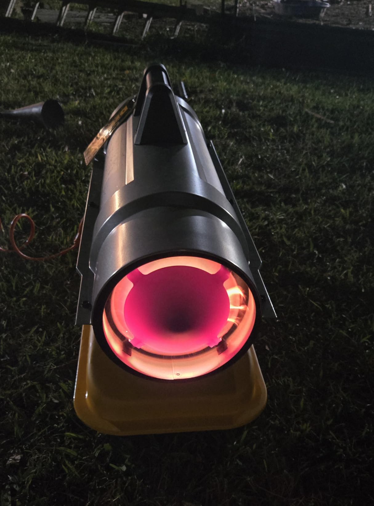 DEWALT DeWalt 80,000 BTU 2,000 sq ft Forced Air Diesel/Kerosene Portable Heater customer photo 1