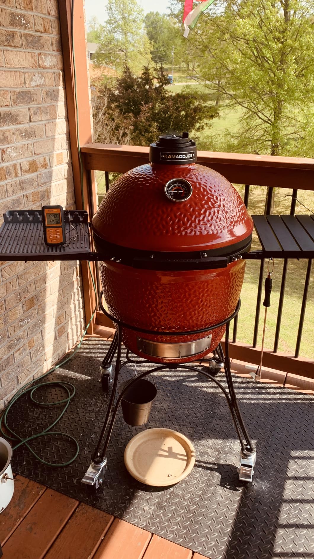 Kamado Joe Classic Joe I Premium 18-inch Ceramic Charcoal Grill and Smoker in Red with Cart, Side Shelves, Grill Gripper, and Ash Tool, 250 Cooking Square Inches, Model KJ23RH customer photo 1