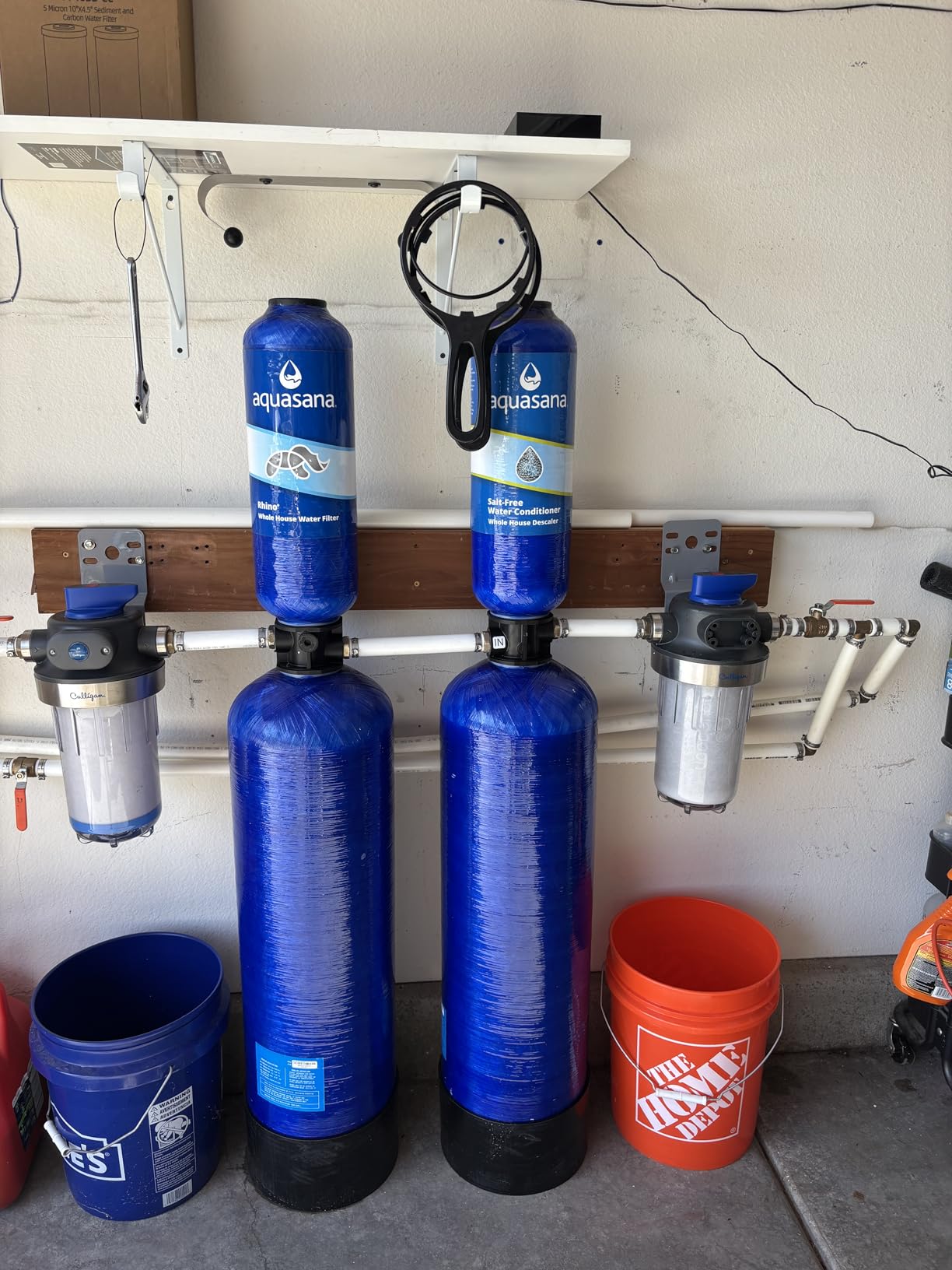 Aquasana Whole House Water Filter System | 1M Gal | UV | Carbon & KDF | Reduces Bacteria & Viruses | Salt-Free Scale Control | Pro Kit customer photo 1