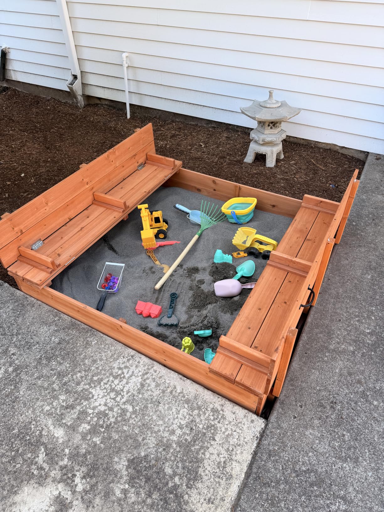 Best Choice Products Large Outdoor Wooden Sand Box for Kids, Sandbox with Cover, Bench Seats Support up to 220 lbs, Bottom Liner for Drainage, Cedar Wood - Brown customer photo 1