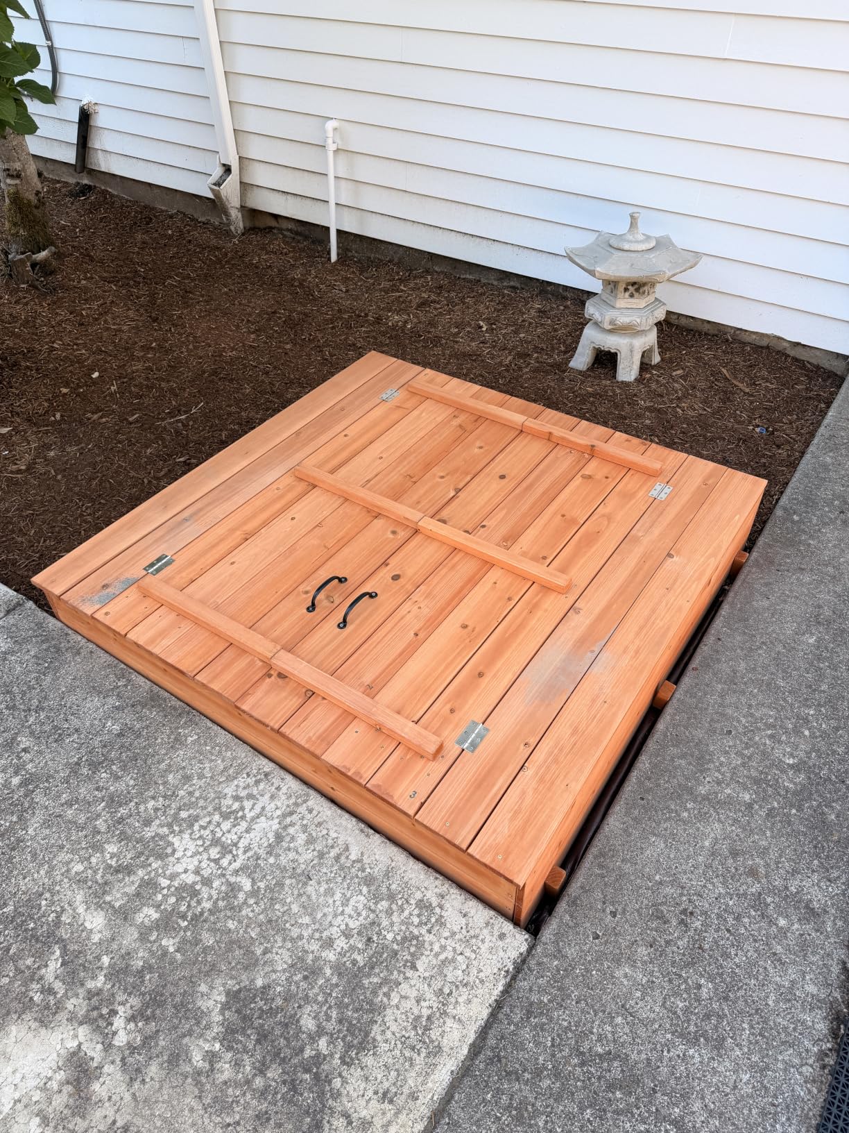 Best Choice Products Large Outdoor Wooden Sand Box for Kids, Sandbox with Cover, Bench Seats Support up to 220 lbs, Bottom Liner for Drainage, Cedar Wood - Brown customer photo 2