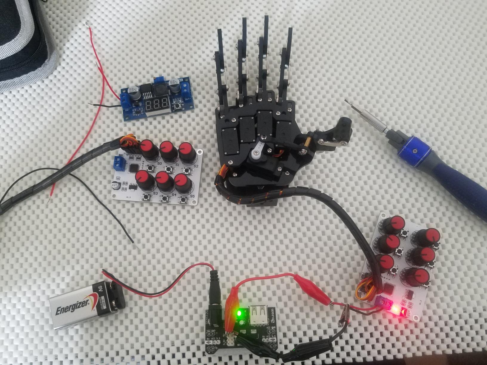 RC Digital Servo Tester 6 Channels Motor Servo Controller Centering Tool with Over-Current Protection & 2 Control Modes for RC Car Airplane Robots Tester Tool customer photo 2