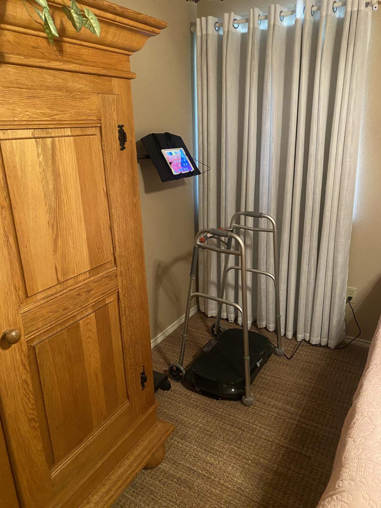 Lifepro Waver Vibration Plate Exercise Machine with 99 Speeds & 10 Presets customer photo 1