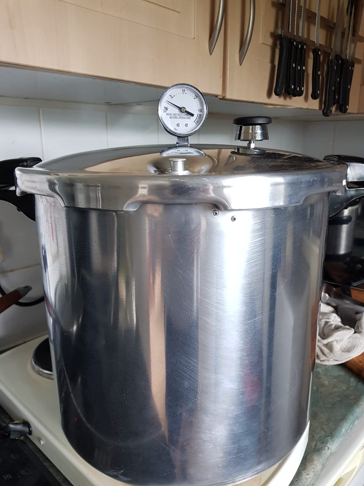 Presto 01784 23-Quart Induction Compatible Pressure Canner customer photo 2
