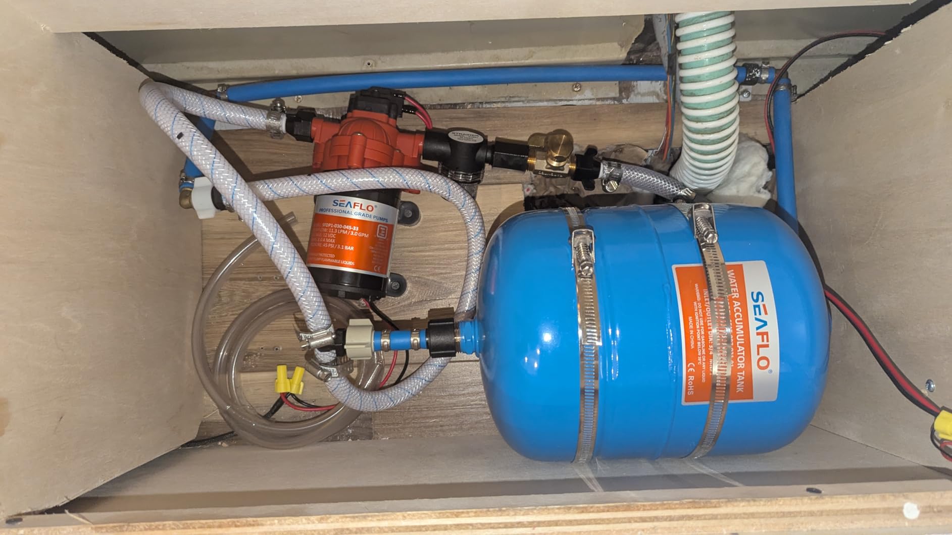 SEAFLO 2 Gallon Pre-Pressurized Accumulator Expansion Tank customer photo 1