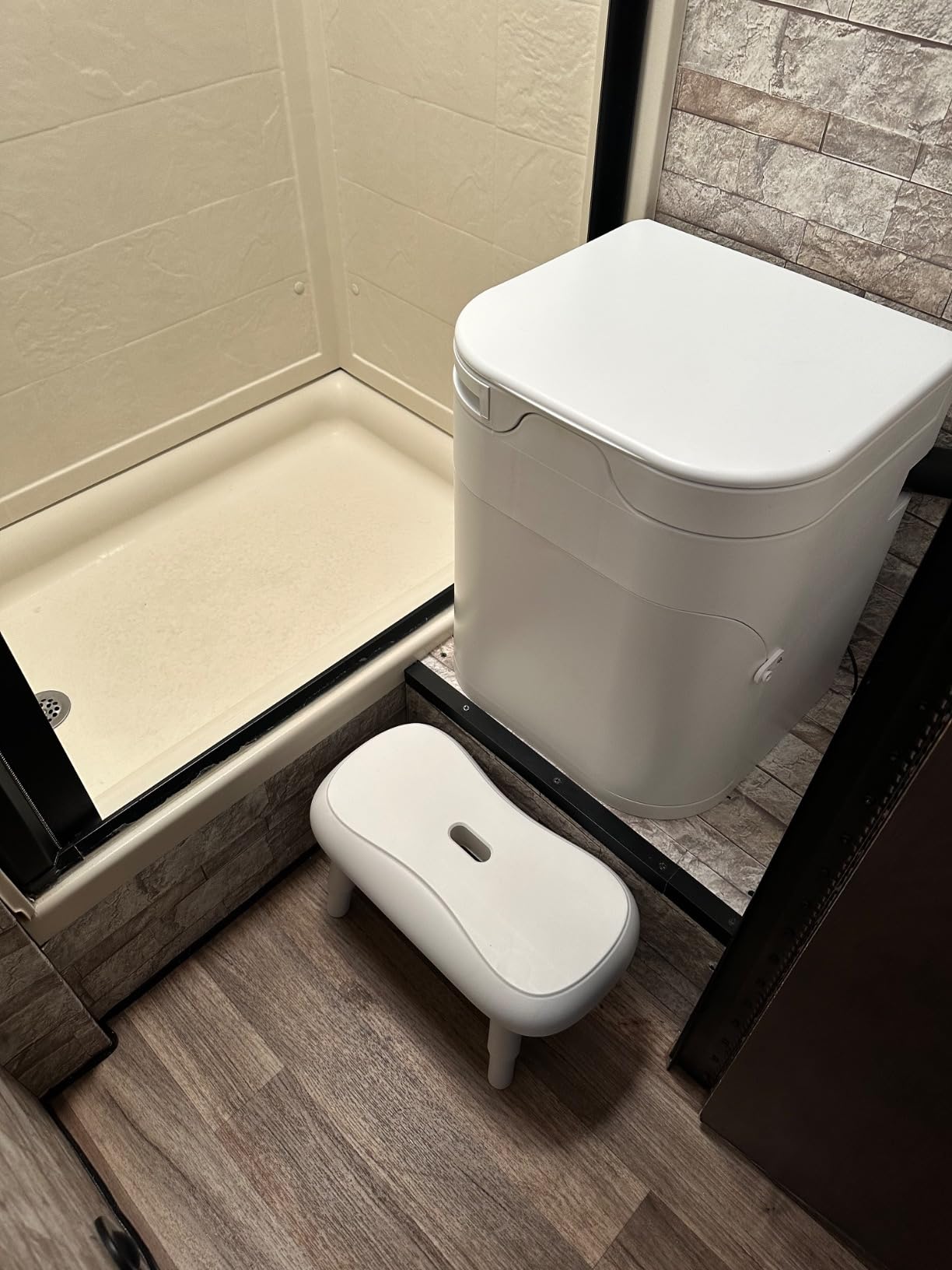 OGO Origin Composting Toilet - 12V Electric, Urine-Diverting for RV & Van customer photo 2