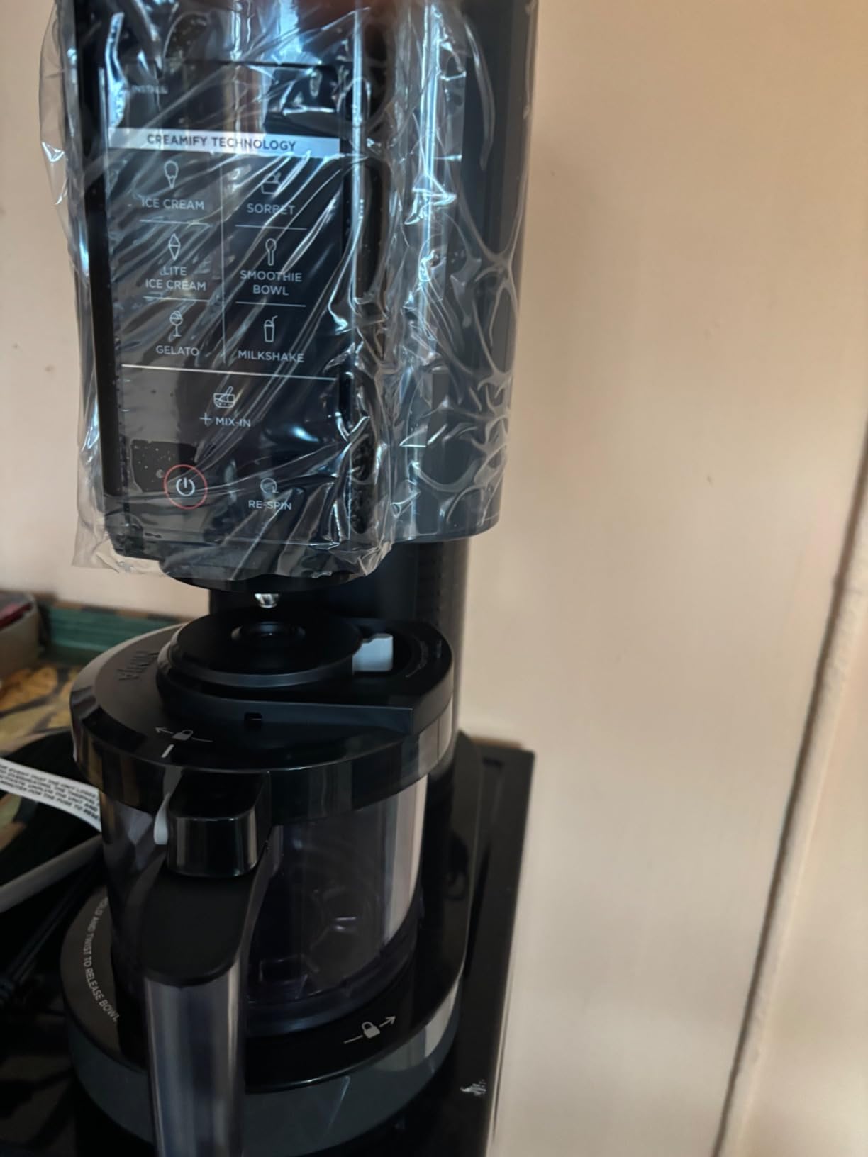 Ninja CREAMi 7-in-1 Ice Cream Maker, Ice Cream, Gelato & more, NC299AMZ customer photo 1