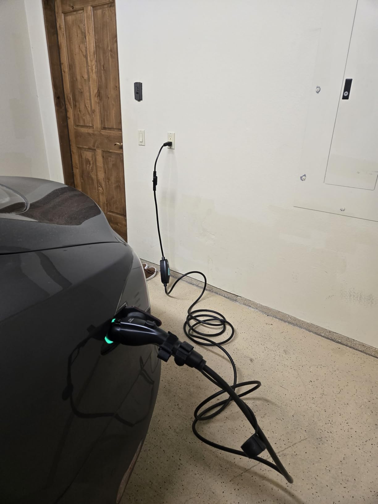 Level 1&2 EV Charger, Electric Vehicle Portable Charger with 25FT Cable, ETL Listed J1772 EVSE for All EVs & PHEVs, 12A 120V/16A 240V (Black, 16A Max | NEMA 5-15&6-20(Standard Home Plug)) customer photo 1