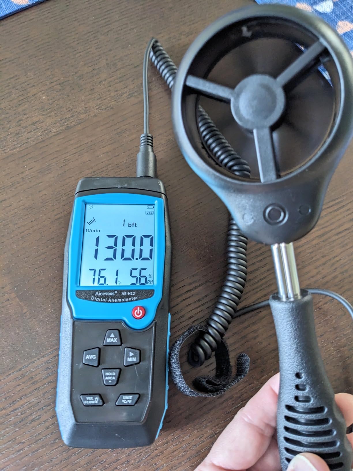 H12 Digital Anemometer Handheld Wind Speed Meter with Extended Wind Sensor, Measures Wind Speed Wind Flow Temperature and Humidity CFM Air Flow Velocity Meter with Big Backlit Screen customer photo 1