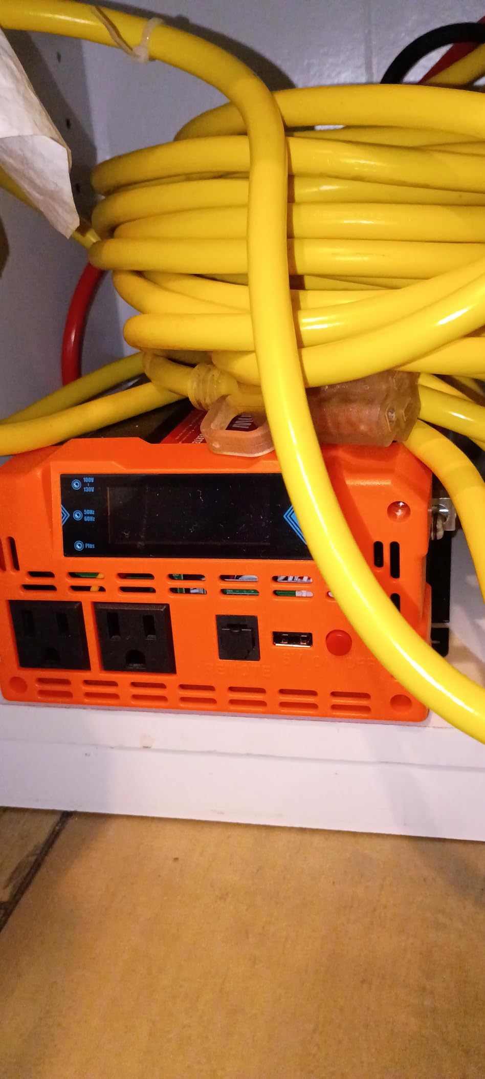 BELTTT 1500W Pure Sine Wave Inverter 12V to 110V Converter, 3000W Surge | LCD Display, Dual AC Outlets, 5V 2.1A USB customer photo 1
