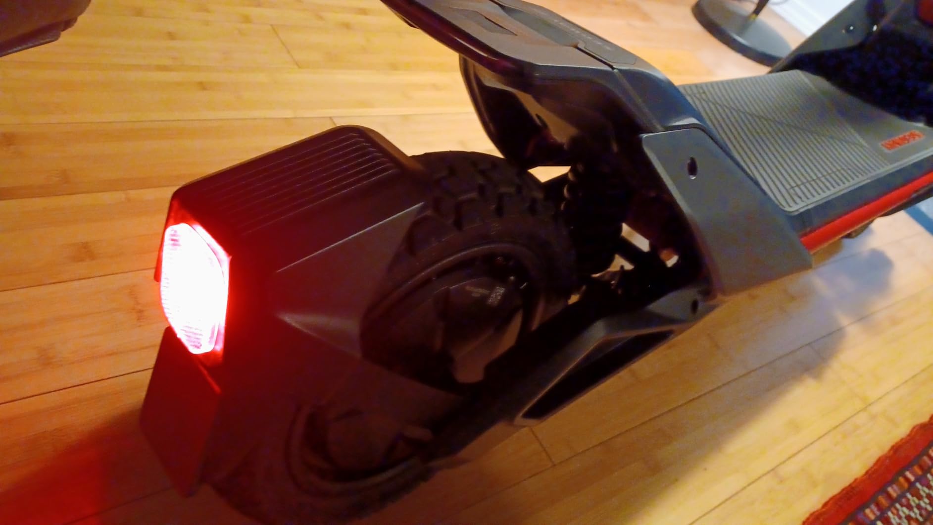 Segway ZT3 Pro Electric Scooter, Up to 24.9 MPH, 43.5-Mile Range | 1600W peak motor, dual suspension, Flash Charge, off-road design for adults, and UL 2272 and UL 2271 certification customer photo 2