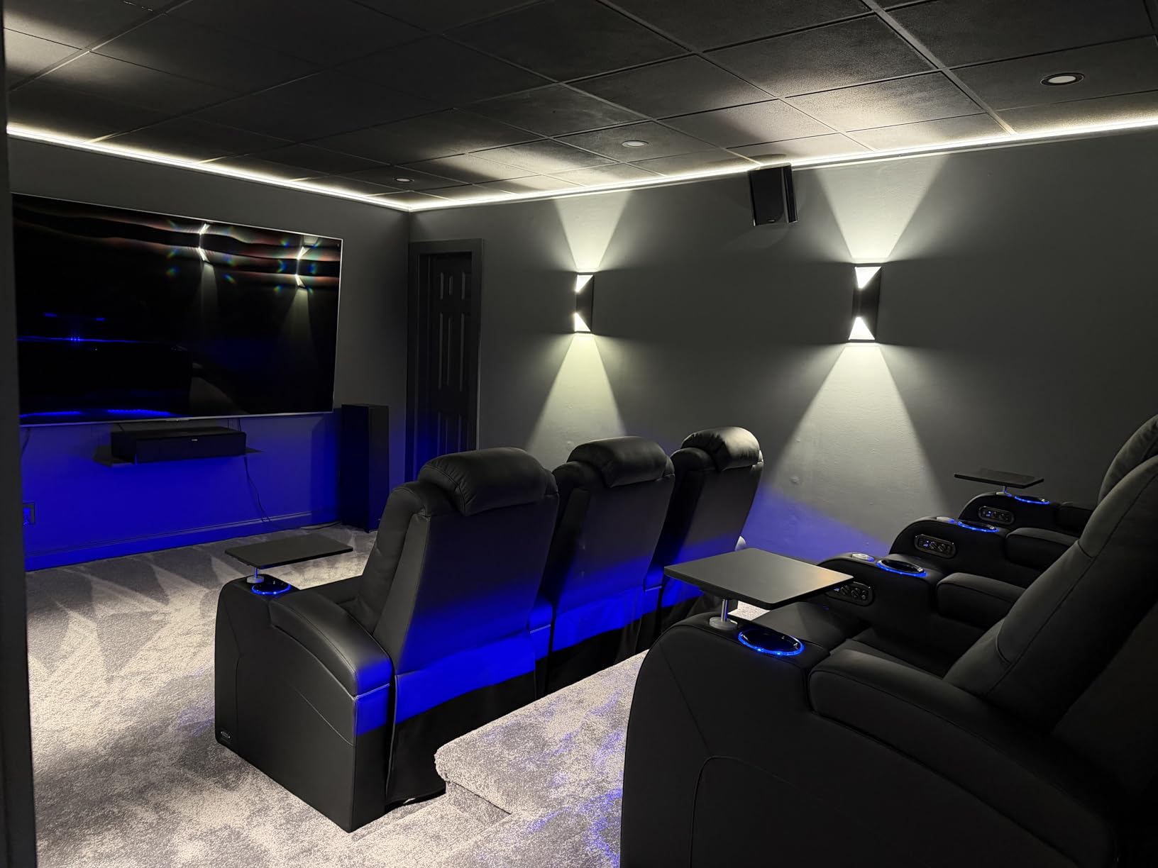 comfiroom Home Theater Seating, Top-Grain Leather Power Recliner Chair with Dual Power Electric Headrest and Tray Table (Black, Row of 1) customer photo 2