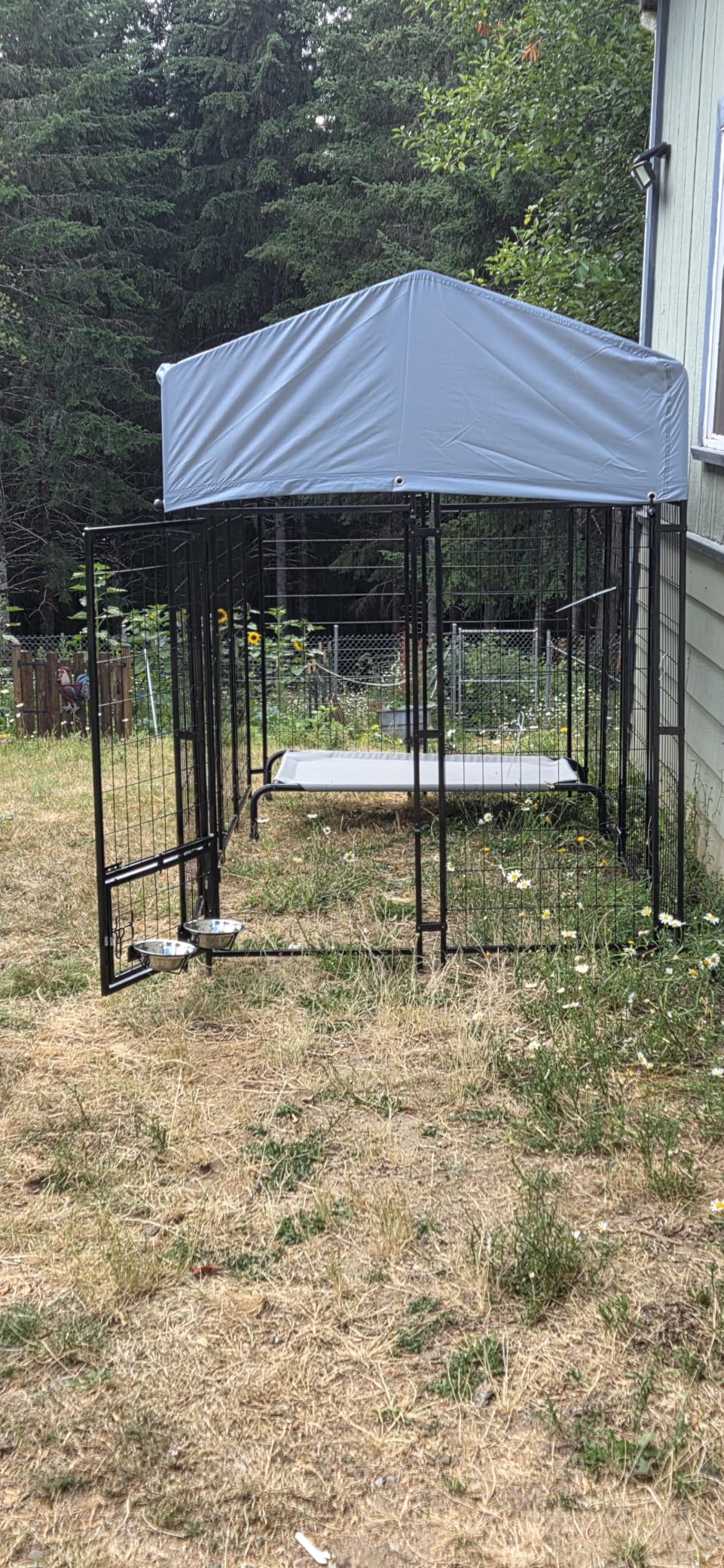 8x4x6 FT Outdoor Dog Kennels for Large Dogs, Heavy Duty Welded Wire Steel Outside Dog Kennel with Roof, Dog Pens with 2 Rotating Dog Bowls, Dog Playpen Fence with Secure Lock for Backyard customer photo 1