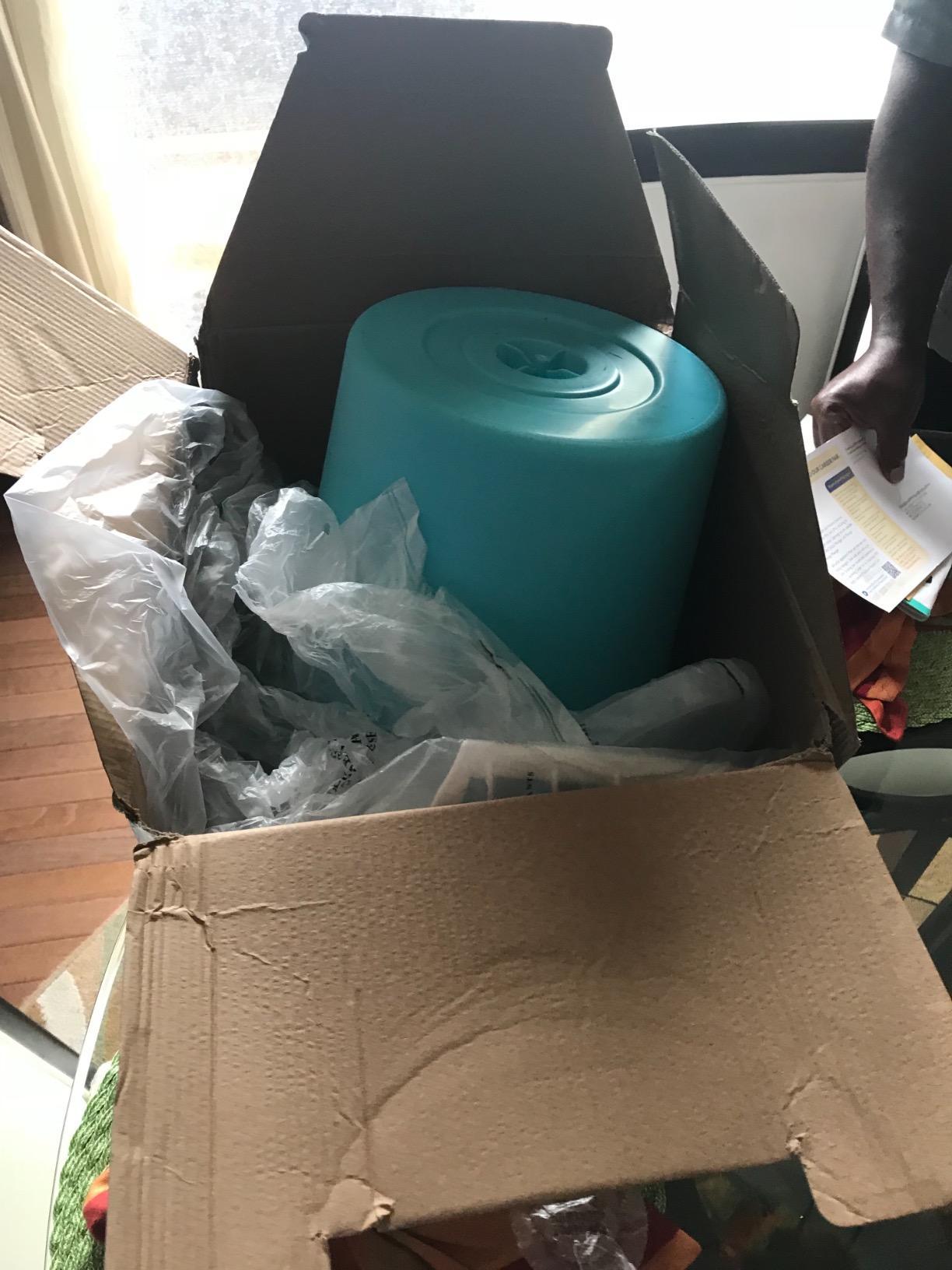Nostalgia ICMP400BLUE 4-Quart Electric Ice Cream Maker with Easy Carry Handle, Blue customer photo 1