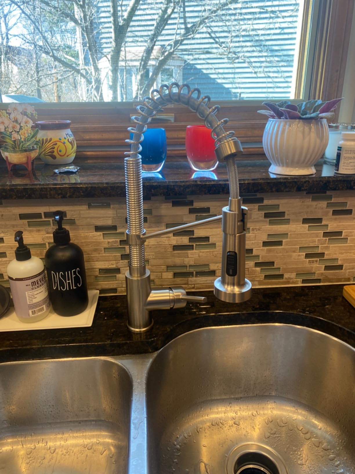 Kraus Stainless Steel 18 in Touchless Pull Down Faucet KSF-1610SFS, Motion-sensor touchless activation, side sensor prevents false activations customer photo 1