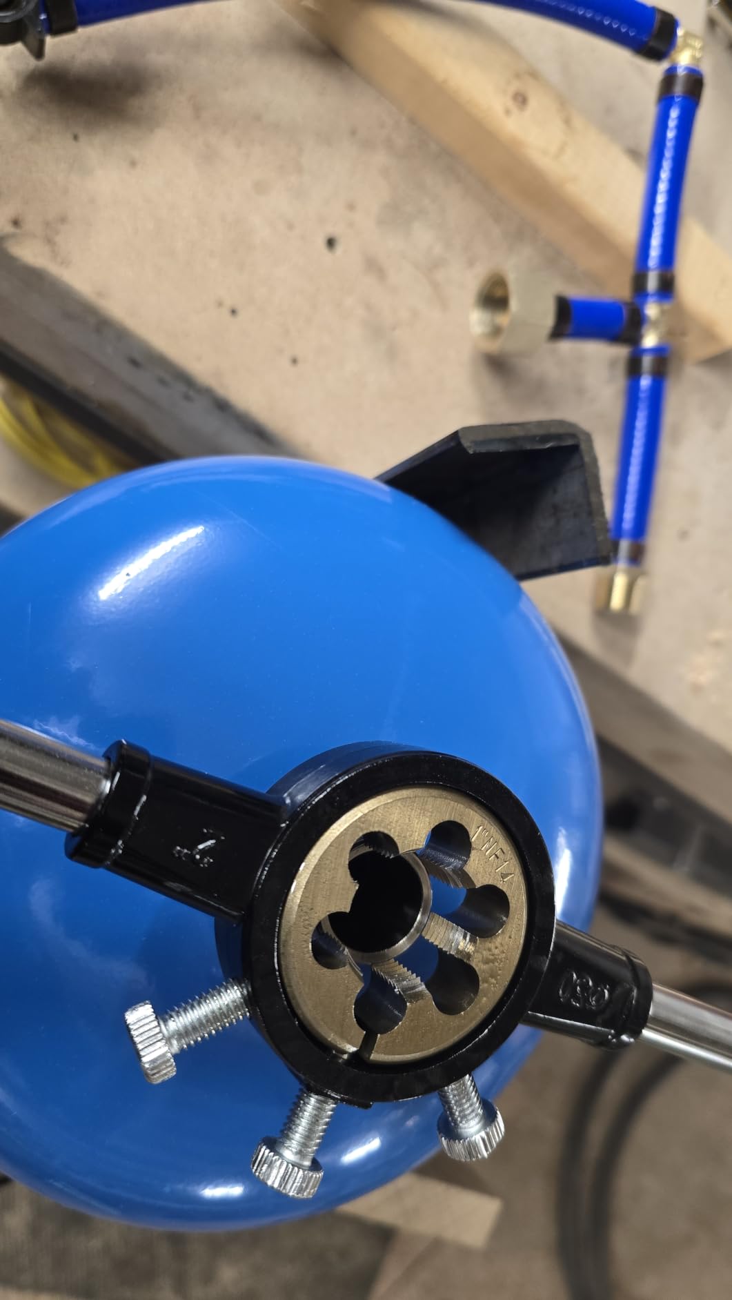 SEAFLO 2 Gallon Pre-Pressurized Accumulator Expansion Tank customer photo 2