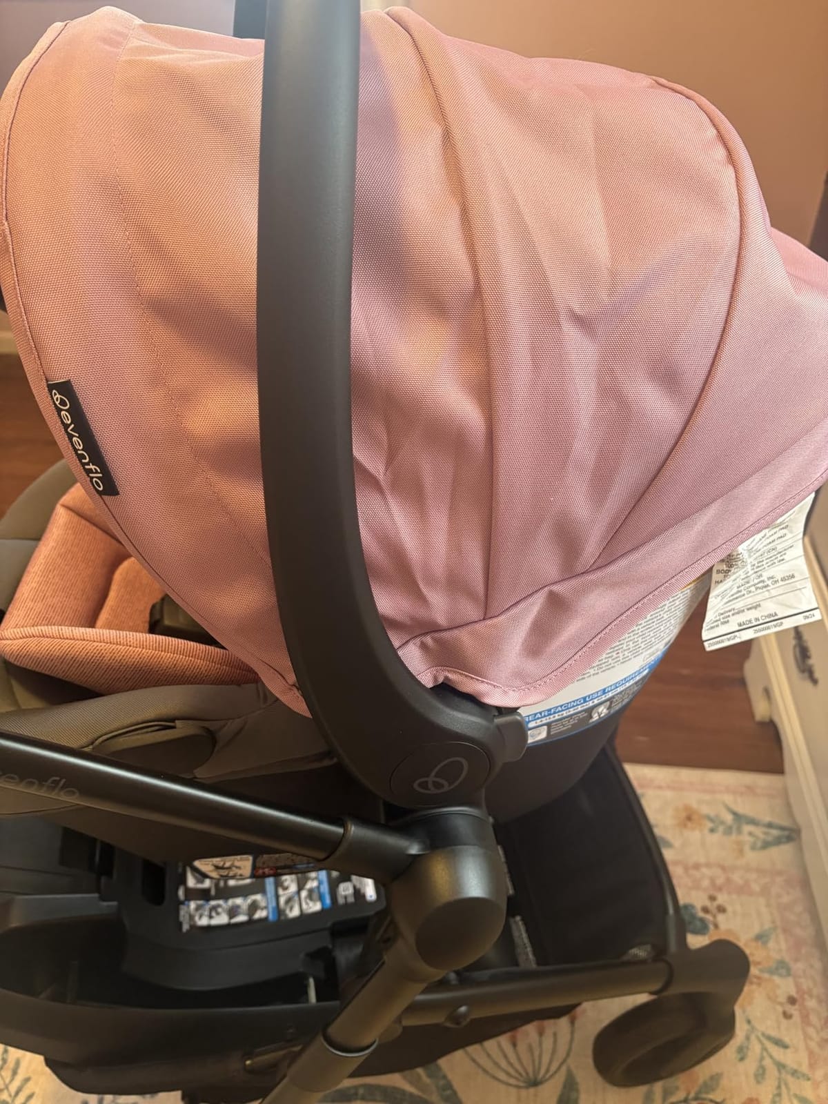Evenflo Pivot NXT Travel System with LiteMax NXT Preemie and Infant Car Seat customer photo 2