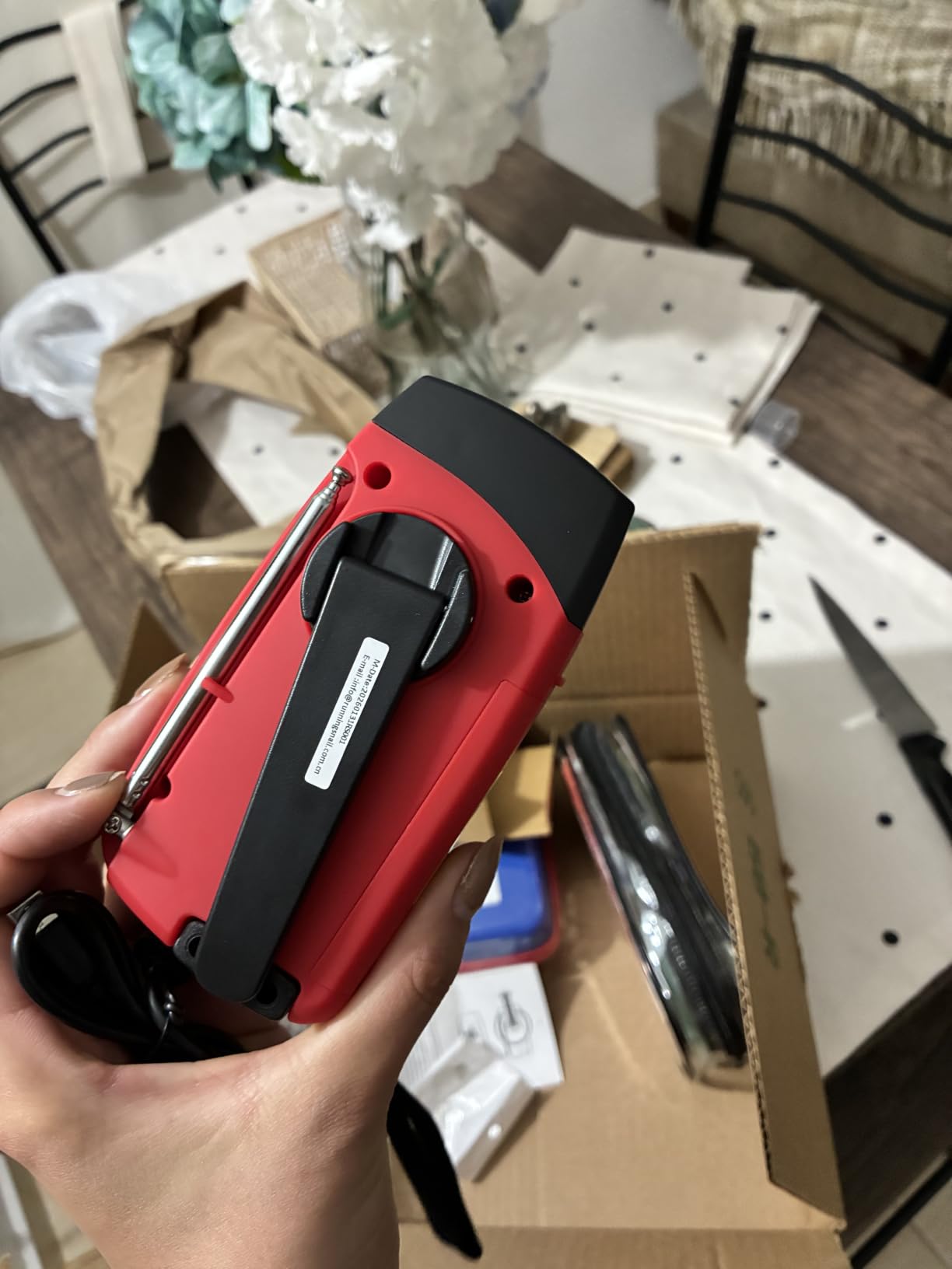 RunningSnail Emergency Crank Radio with 3-Mode Flashlight & Reading Lamp customer photo 2