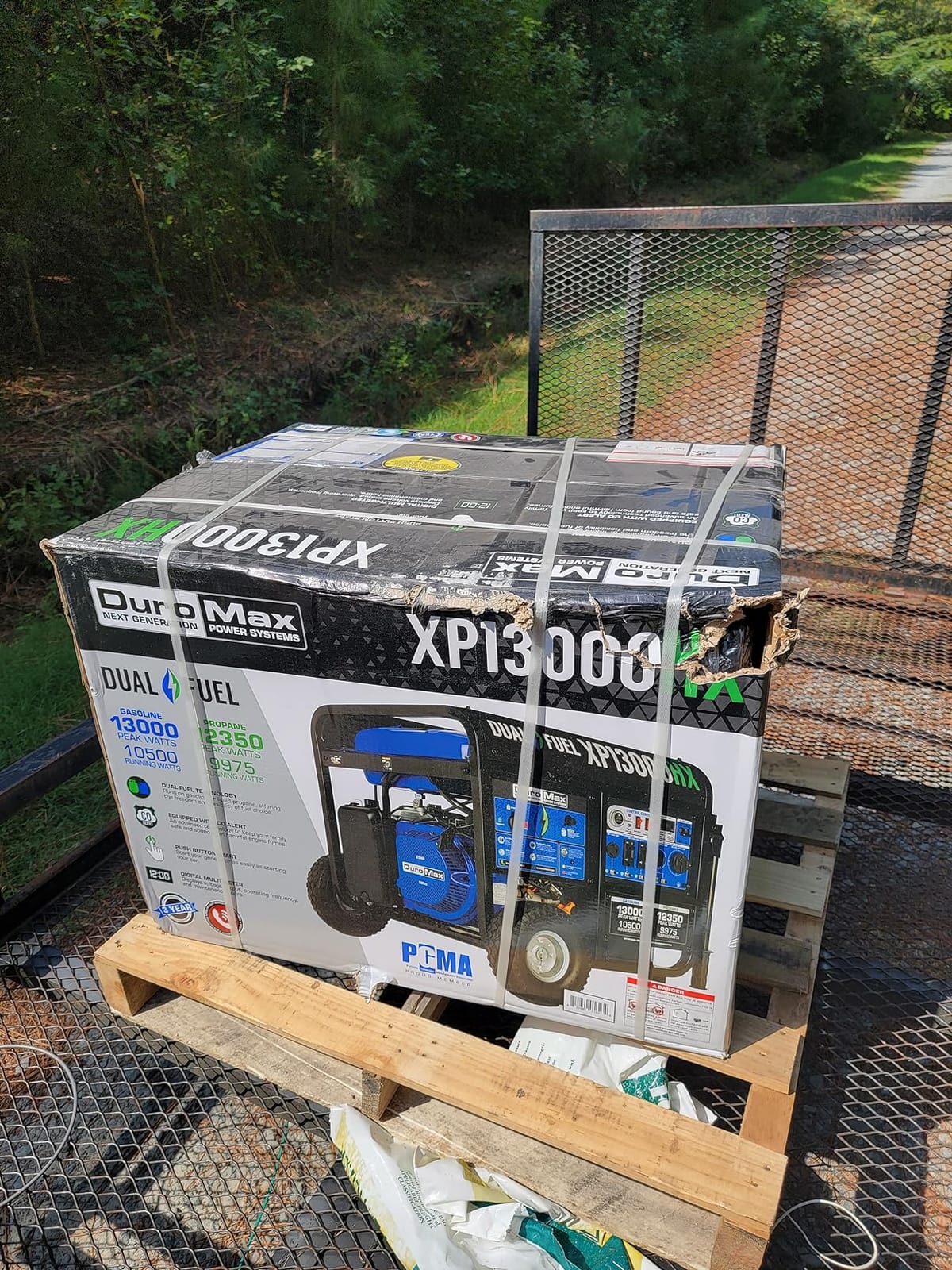 DuroMax XP13000HX 13,000-Watt Dual Fuel Portable Generator - Gas & Propane, Electric Start, Whole Home Power Backup, Transfer Switch Ready, RV & Emergency Ready customer photo 1