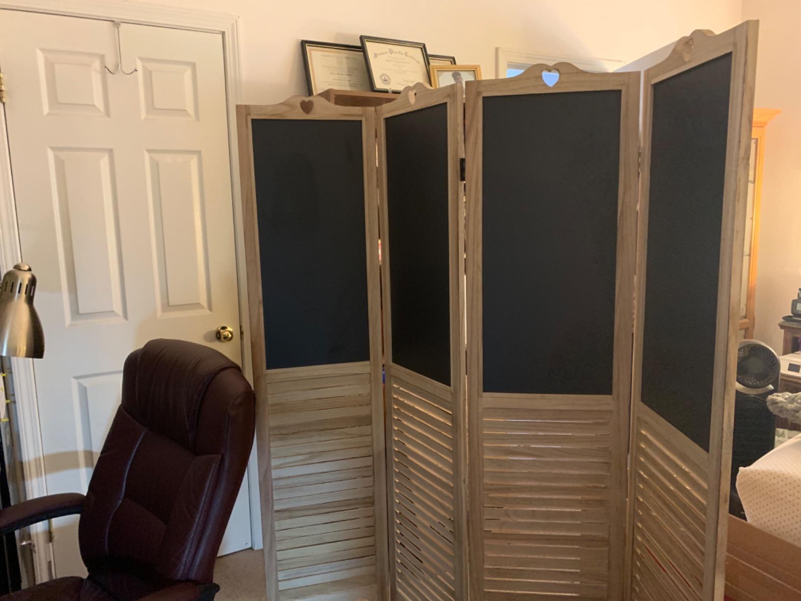 Giantex 4 Panel Room Dividers, 5.7 Ft Folding Privacy Screen with Chalkboard Panels, Freestanding Partition Room Divider Screen Panel for Bedroom, Office customer photo 1