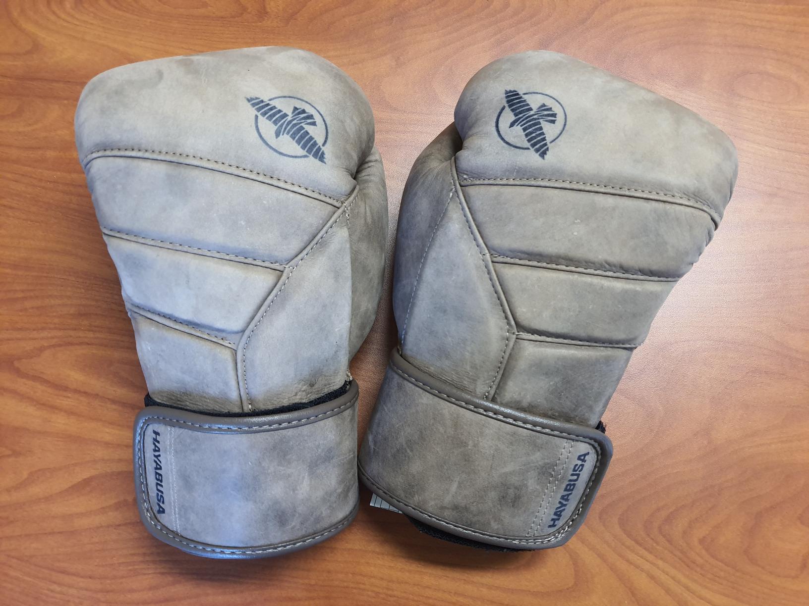 Hayabusa T3 LX Leather Boxing Gloves | Leather Boxing Gloves, Training Gloves Men and Women, Sparring Gloves, Heavy Bag Gloves, 16oz Boxing Gloves, Muay Thai Gloves customer photo 1