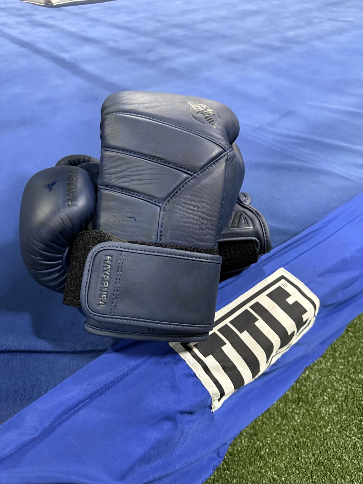Hayabusa T3 LX Leather Boxing Gloves | Leather Boxing Gloves, Training Gloves Men and Women, Sparring Gloves, Heavy Bag Gloves, 16oz Boxing Gloves, Muay Thai Gloves customer photo 2