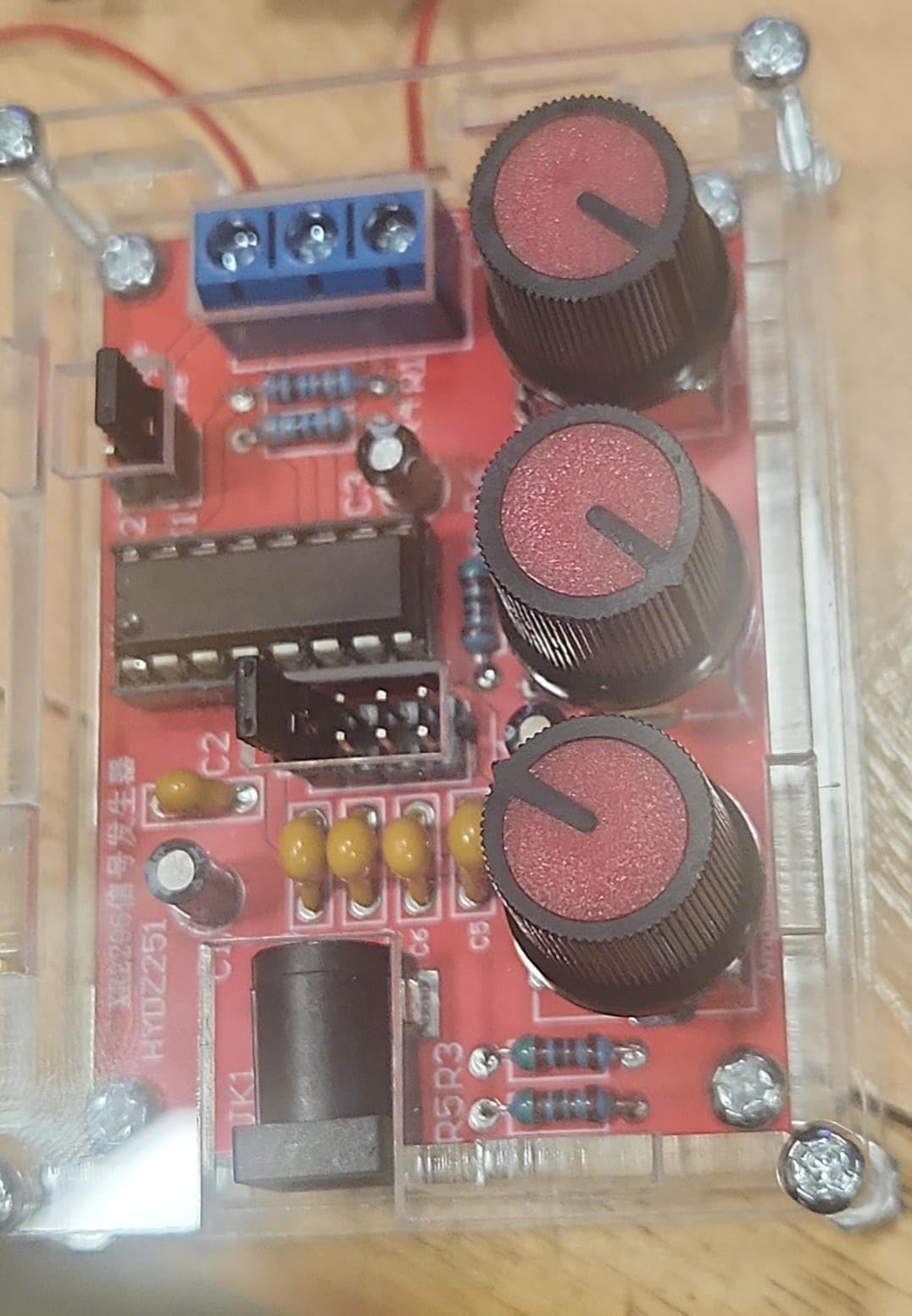 Weewooday Xr2206 Function Signal Generator Frequency Module Kit, 1 Piece | Sine Triangle Square Output Adjustable 1hz-1mhz, 9-12v Direct Current Input customer photo 2