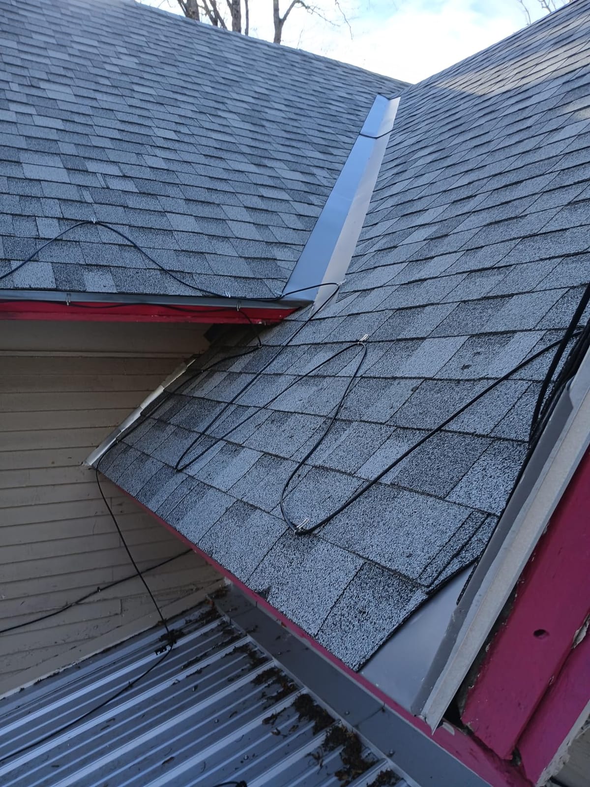 240ft 5w/ft Roof Heat Tape, Constant Wattage, CSA ETL Certified, Perfect for Ice Dam Control on Roofs and Gutters, 120V customer photo 1