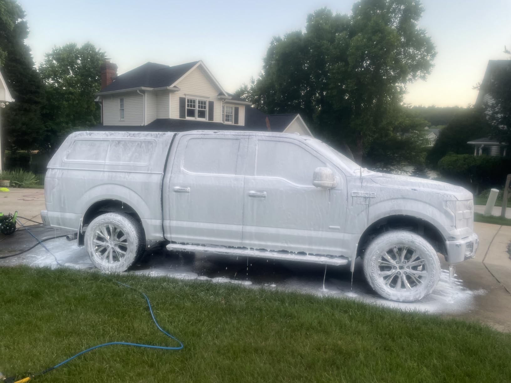 Chemical Guys, Big Mouth Max Foam Cannon for Pressure Washers, 34 oz Bottle | Thick clinging shaving-cream foam, wide-mouth fill, adjustable nozzle and stainless fittings customer photo 1