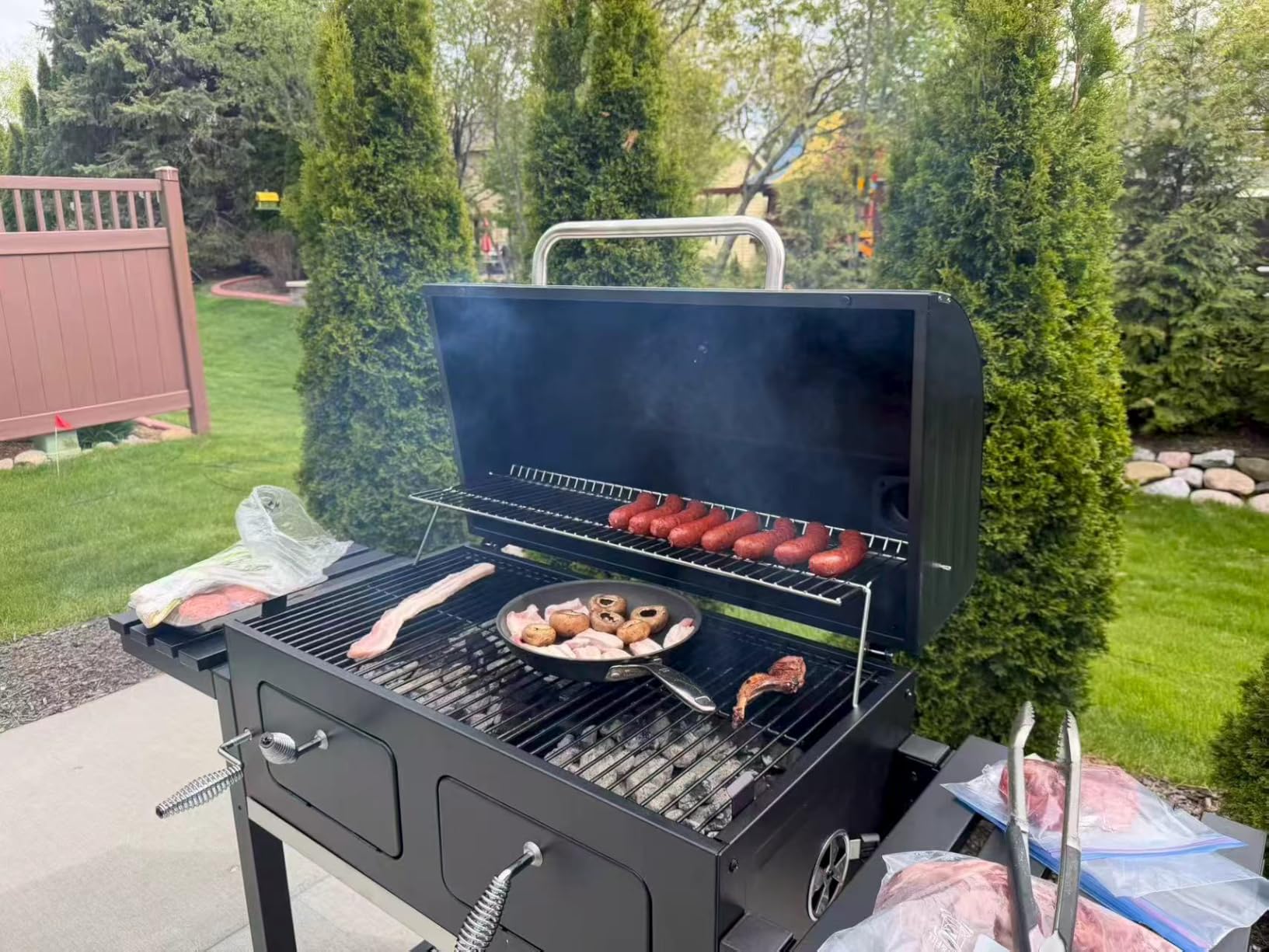 Captiva Designs Charcoal Grills Extra Large Barbecue Grill Heavy Duty, 794 SQ.IN Oversize Cooking Area, 2 Individual Lifting Charcoal Trays and Foldable Side Tables customer photo 2