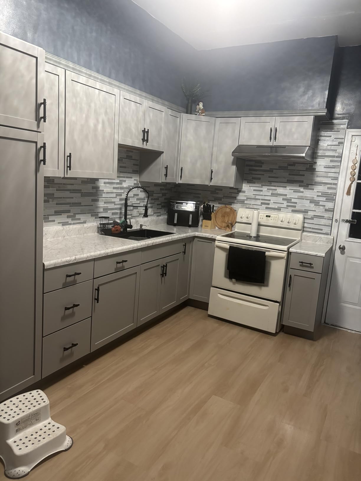 COMFEE' 30 Inch Under Cabinet Range Hood, Ducted/Ductless Convertible customer photo 1