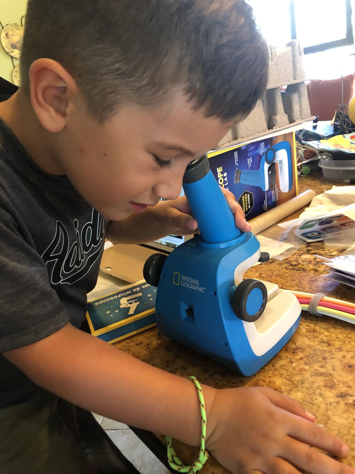National Geographic Microscope for Kids with Up to 400x Magnification customer photo 2