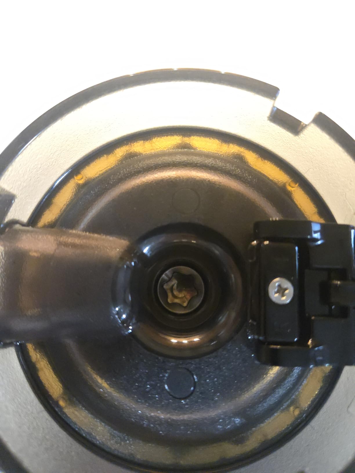 Hurom H400 Cold Press Juicer Machine, Award Winning Masticating Slow Juicer, Easy to Clean, Strainer & Hands Free with Self Feeding, Wide Mouth Hopper, Easy Assembly (Matte Black) customer photo 1