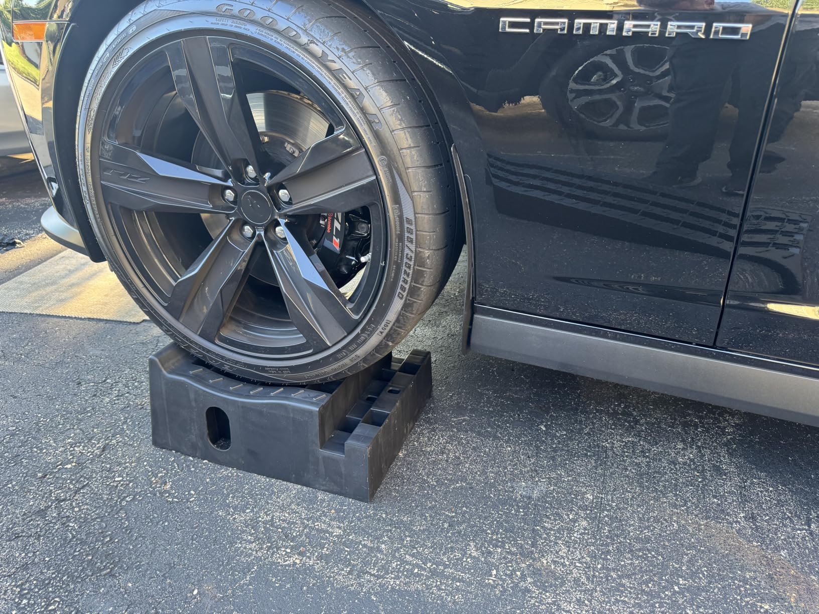 MaxxHaul 50709 Detachable Extendable Car Ramp Set, Portable Car Ramps With 3,250 lbs Maximum Weight Capacity Per Ramp 6,500 lbs Per Pair customer photo 1