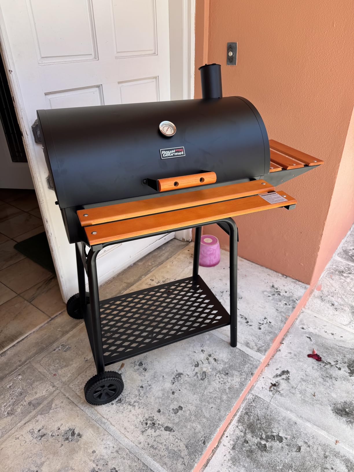 Royal Gourmet CC1830V 30 Barrel Charcoal Grill with Side Front Table, 627 Square Inches customer photo 1