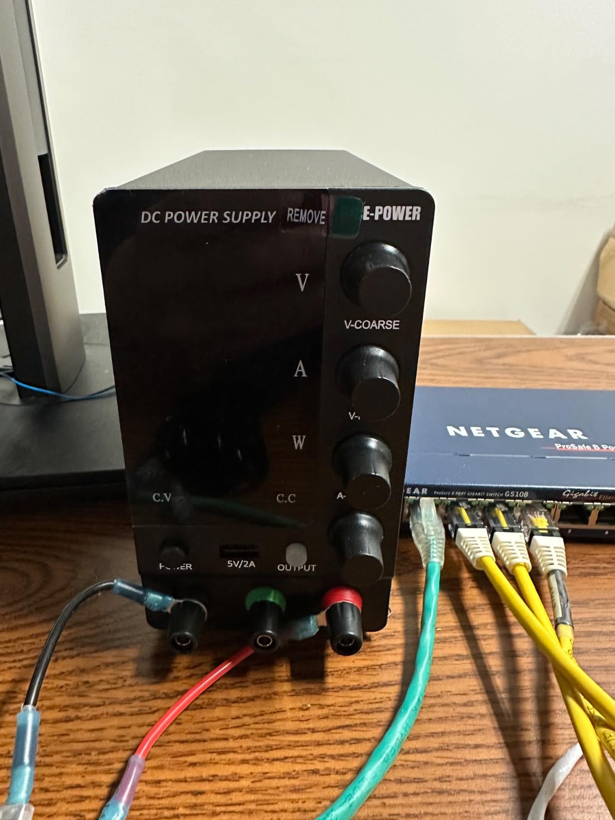 NICE-POWER DC Power Supply Variable 30V 10A, Adjustable Switching Regulated DC Bench Power Supply with Output Switch High Precision 4-Digit LED Display, Benchtop Lab Power Supplies with 5V/2A USB Port customer photo 1