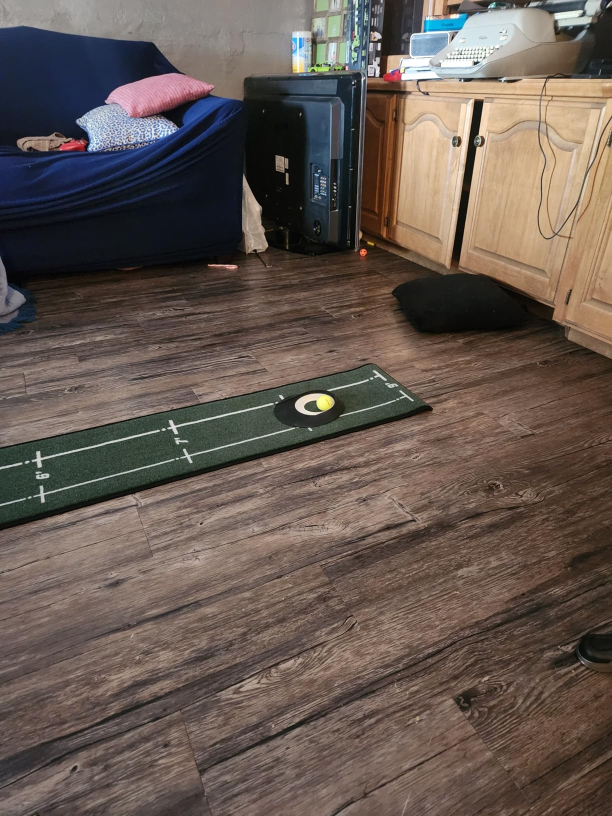 Golf Putting Mat Indoor & Outdoor with Distance Markers Anti Slip Backing | Realistic Putting Green for Home, Office, Backyard Golf Training customer photo 2