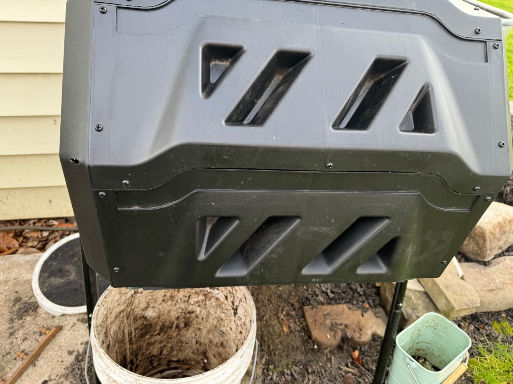 East Oak Compost Tumbler Outdoor, 43-Gal Dual Chamber Compost Bin with 2 Sliding Door and Aeration System, Tumbling Rotating Composter Bin for Kitchen, Garden, Yard customer photo 2