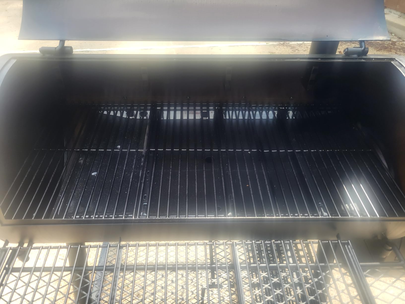 Oklahoma Joe's Highland Offset Reverse Flow Offset Charcoal Smoker and Grill With 1093 sq. in. Cooking Area in Black customer photo 2