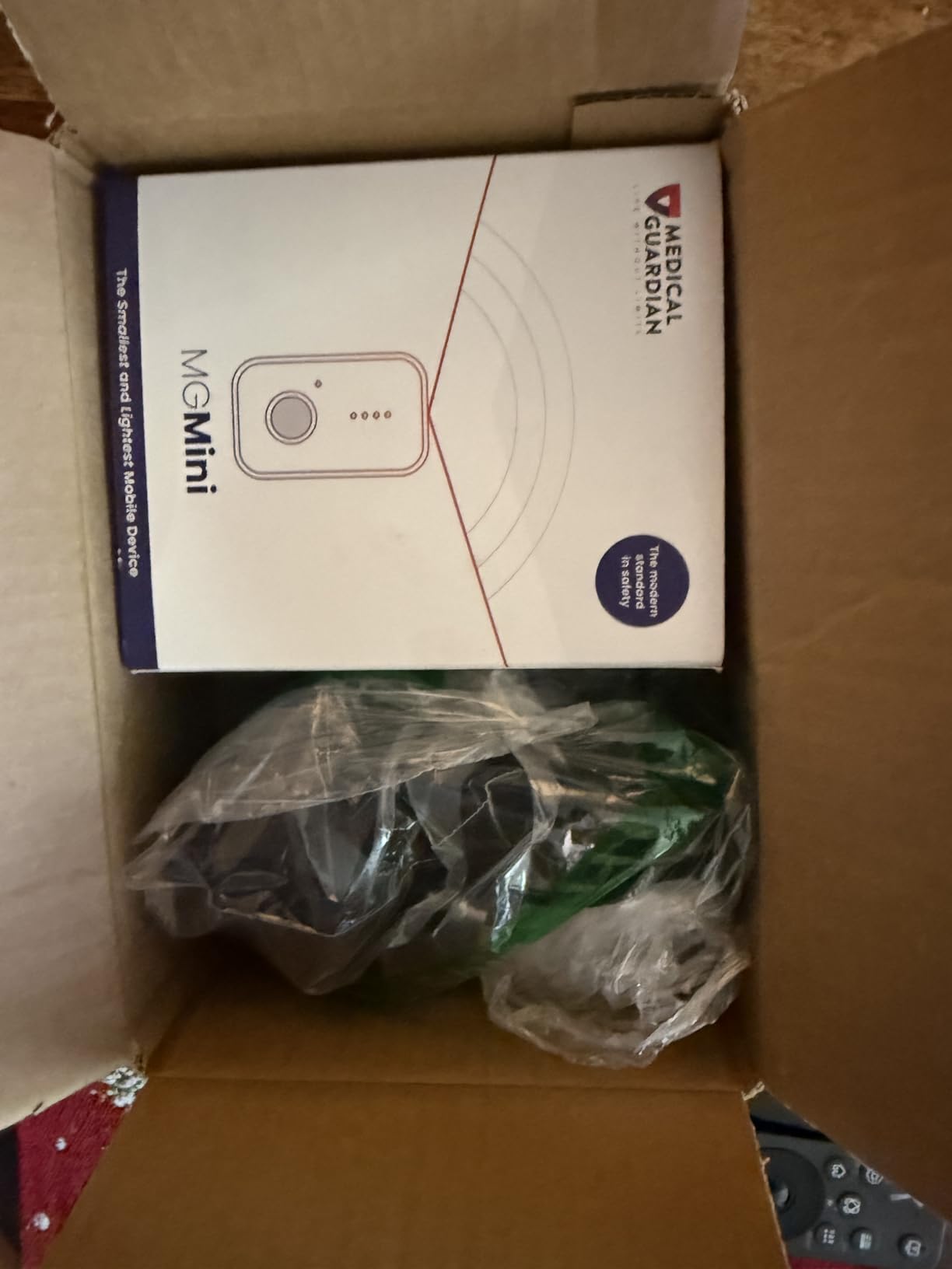 Medical Guardian MGMini Medical Alert Device for Seniors | Subscription Required | SOS Button, Emergency Location Assistance, 24/7 Monitoring | Rose Gold customer photo 2