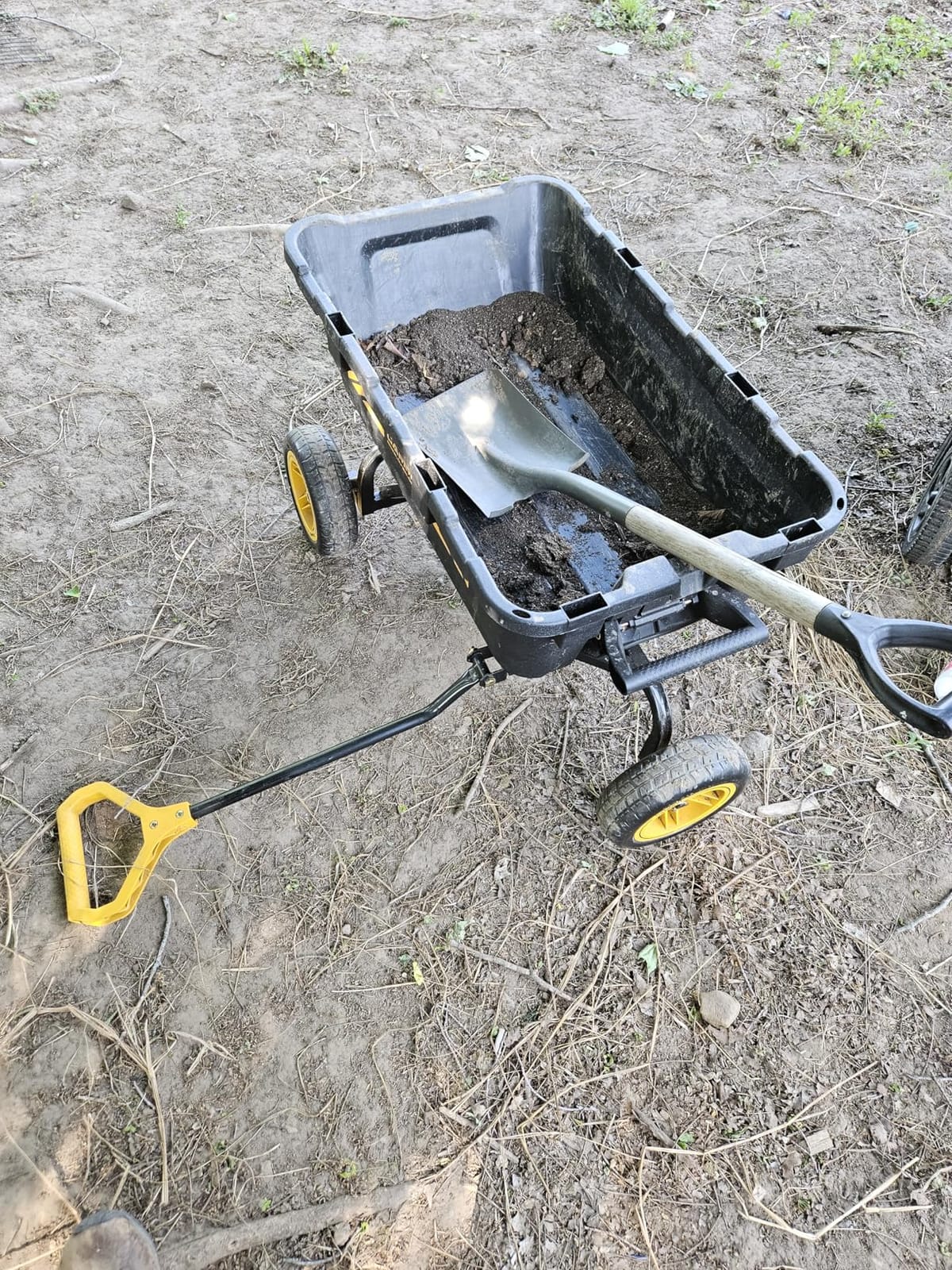 CAMMOO 10-in NO-Flat Tires 900lb Garden Dump Cart Wheelbarrow Garden Wagon | Black Garden Cart DIY Expandable Bed Holds over 4 Cu.Ft. Quick-Release Dumping Virgin Polypropylene-Not Recycled Material customer photo 1