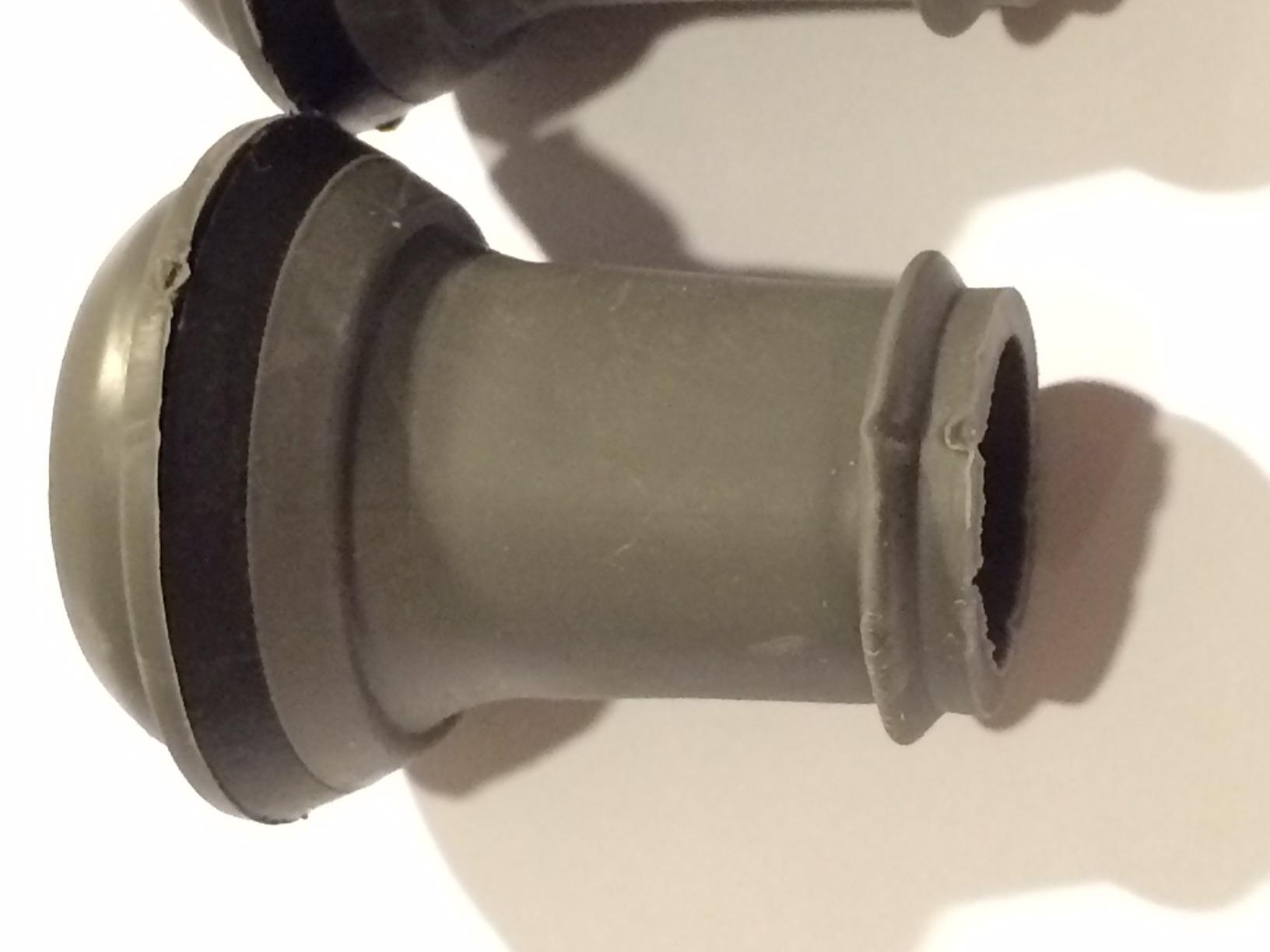 Vacu Vin Concerto Wine Saver - Vacuum Wine Stopper - 4 Black Stoppers customer photo 1