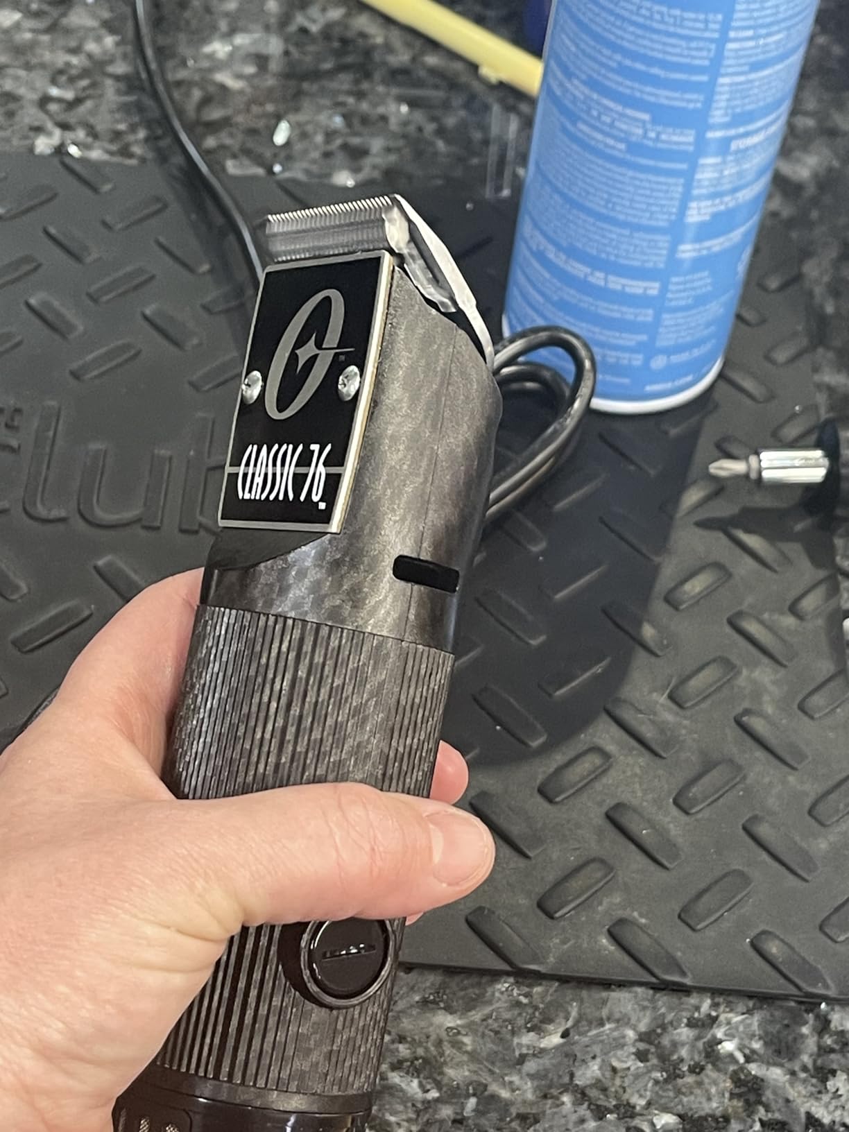 Oster Professional Hair Clippers, Classic 76 for Barbers and Hair Cutting with Detachable Blade, Burgundy customer photo 1